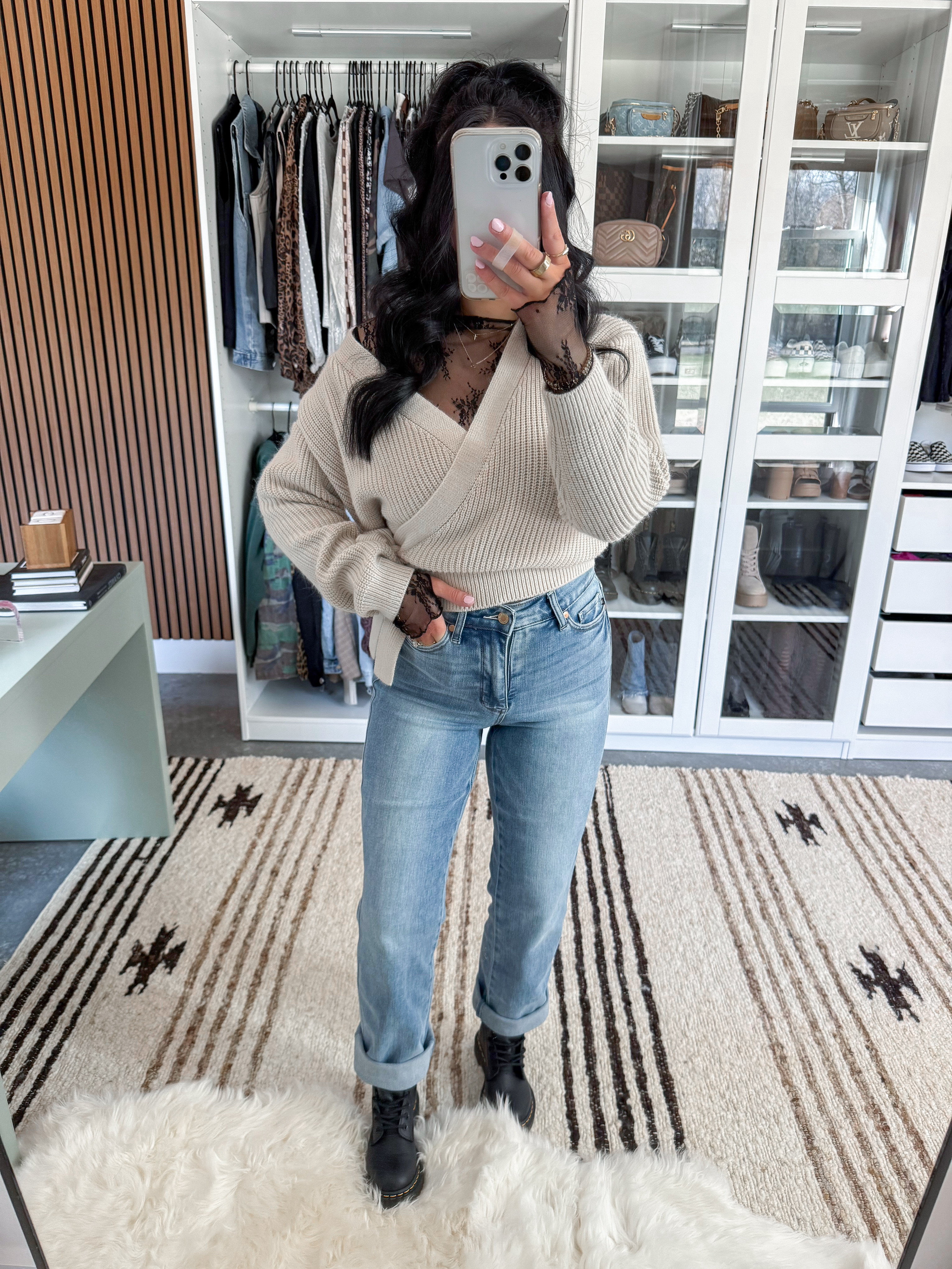 Edgy Church Outfit 🖤

Lace Top - xs
Sweater - small
Bandeau - medium

Love this layered look for church! Still has an edgy vibe, but modest. 👏🏼

*My exact jeans are linked on my ShopMy! 

 

 

#LTKootd #LTKBump