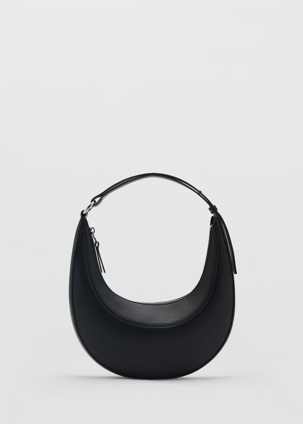 Oval shoulder bag - Women | MANGO USA | Mango (US/MX/AU)