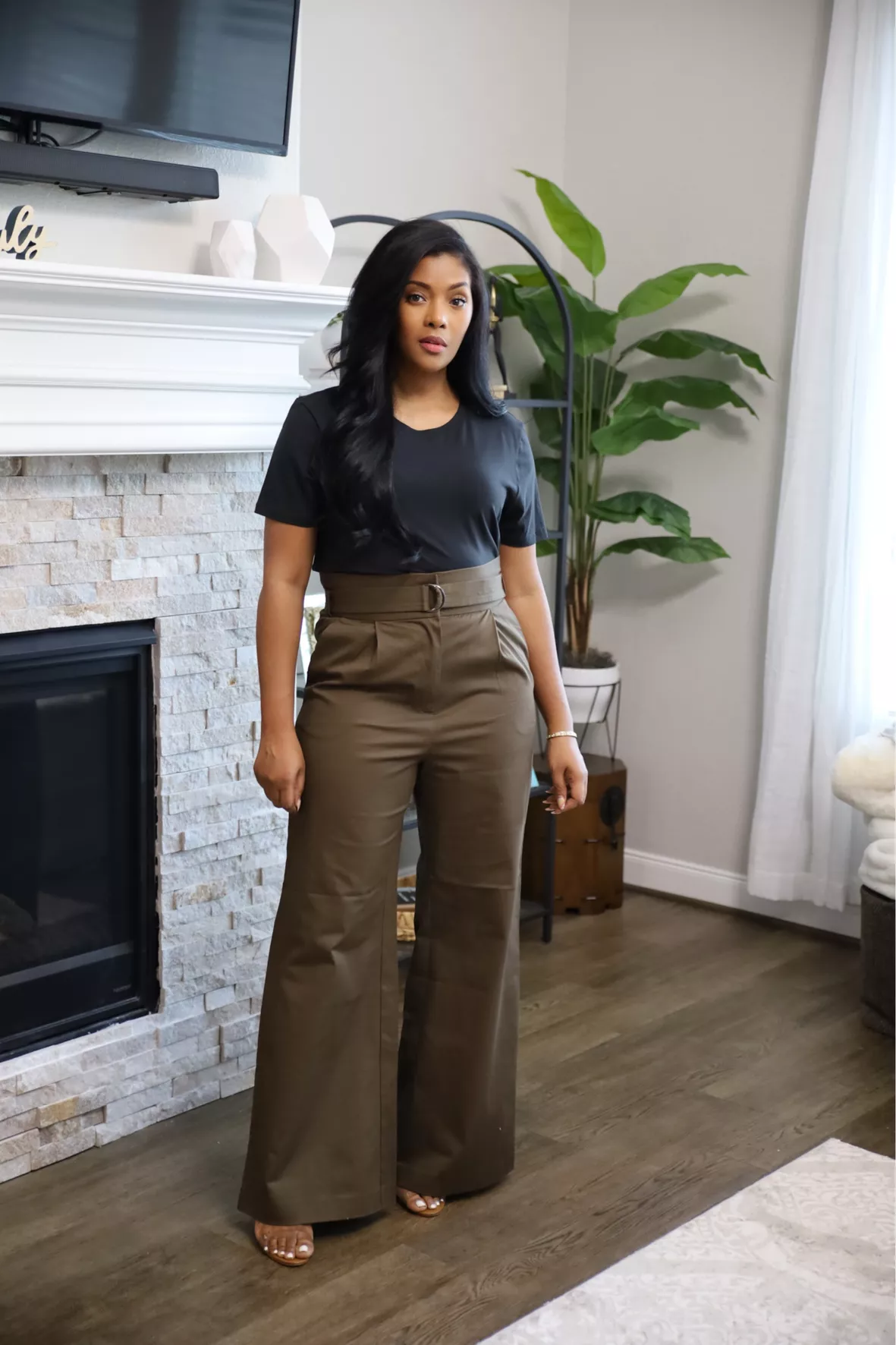 Brown Capri Pants Outfits (2 ideas & outfits)