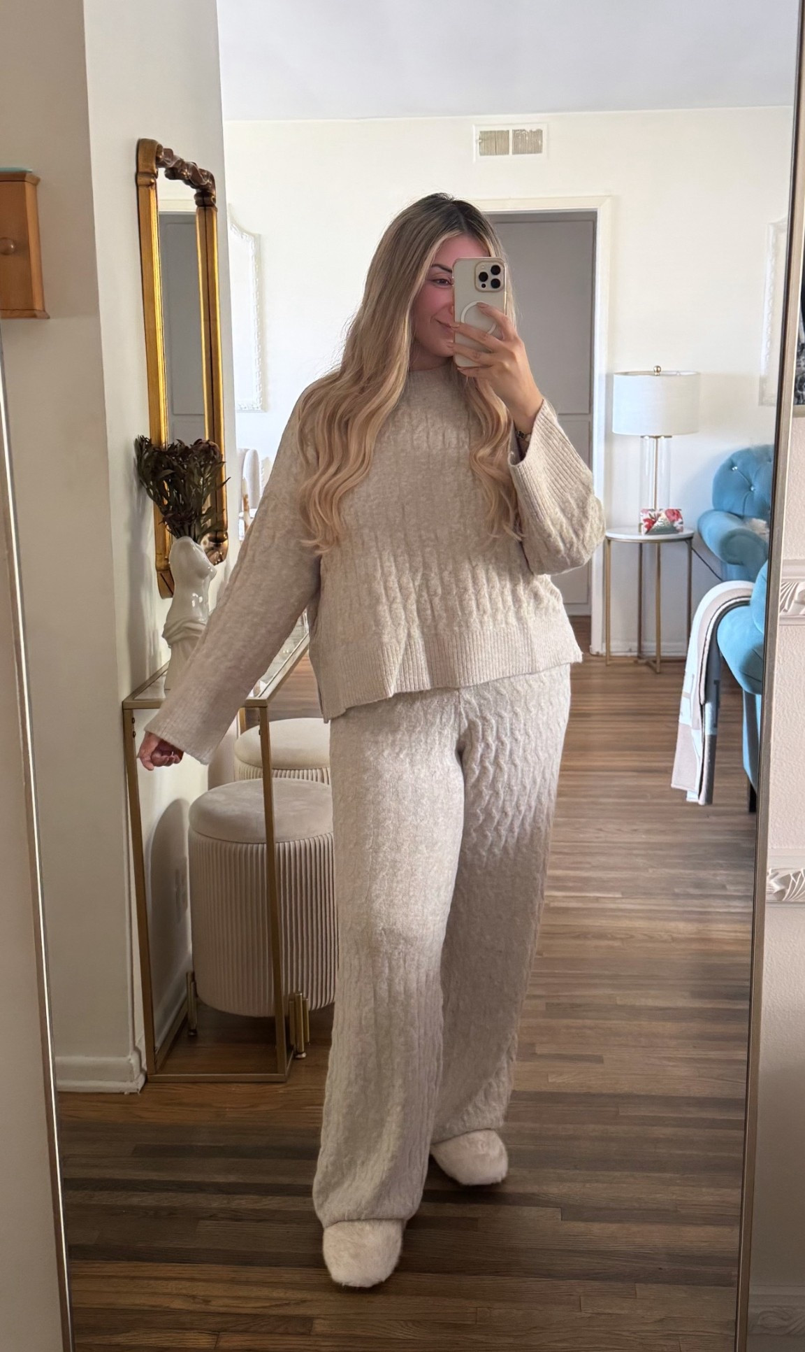 Cosy loungewear set 
Top size M
Pants size L
Slippers size 9

#LTKHoliday #LTKSeasonal #LTKStyleTip