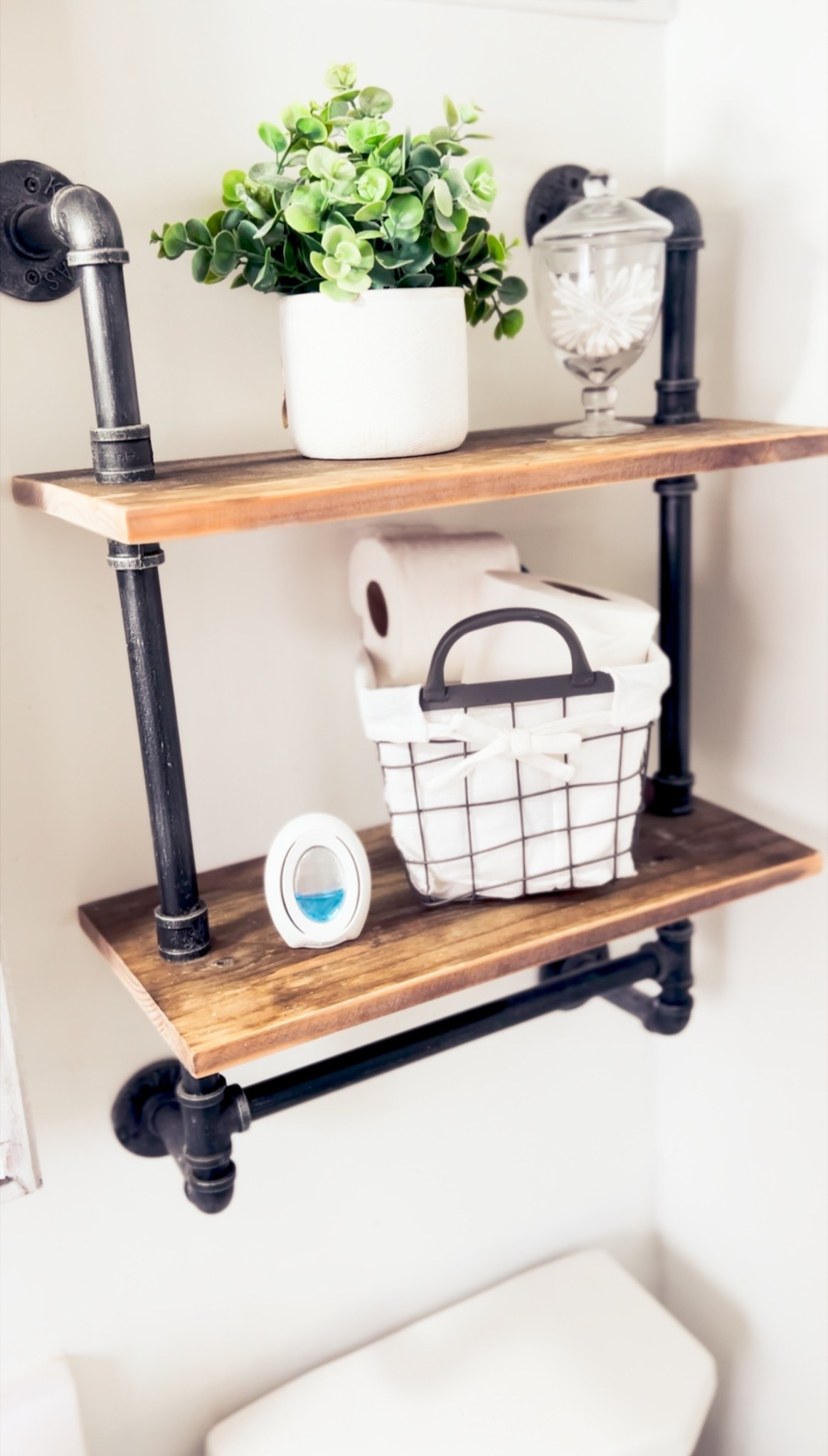 #Ad Freshen up a small space quickly by having @Febreze Bathroom on hand at all times.

No batteries or outlets required, simply set it and forget it to fight odours and freshness to your bathroom.

Find Febreze Bathroom at your nearest retailer!

#FebrezeBathroom #peerfebrezebathroom #smallspaces #smallbathroom #bathroomstyle 

#LTKHome