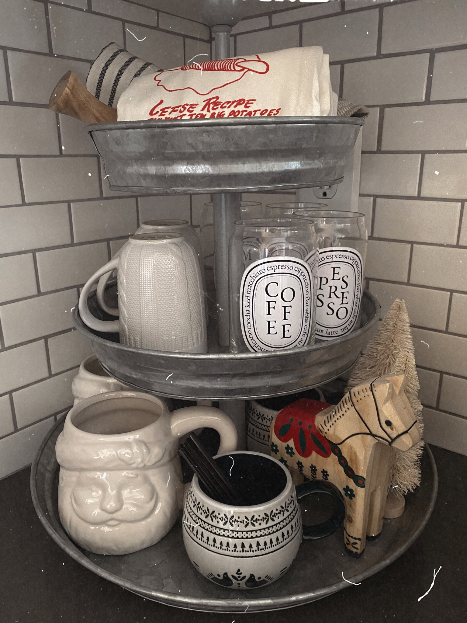 My little Norwegian kitchen tray 🇳🇴

Similar sized Dala horses and white Santa mugs linked 🤍🌲🎅🏻

Christmas decor, Norwegian decor, coffee tray, Pottery Barn, Magnolia, Target home, Etsy