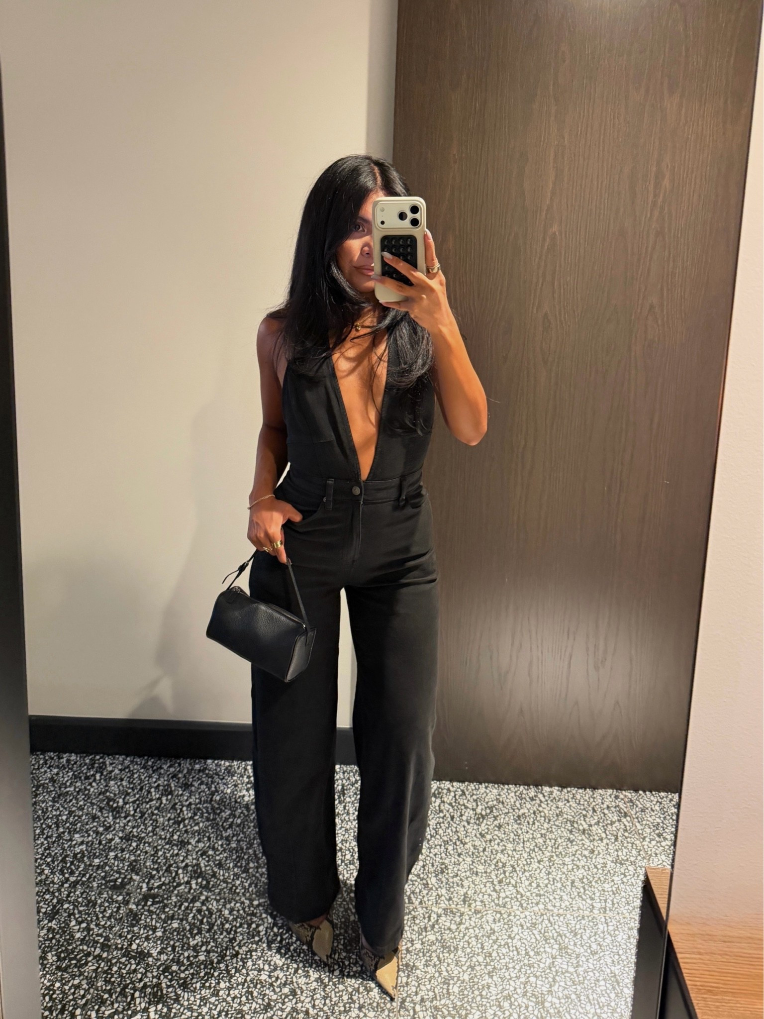 Size 26!! Love this for a fall night out. So easy