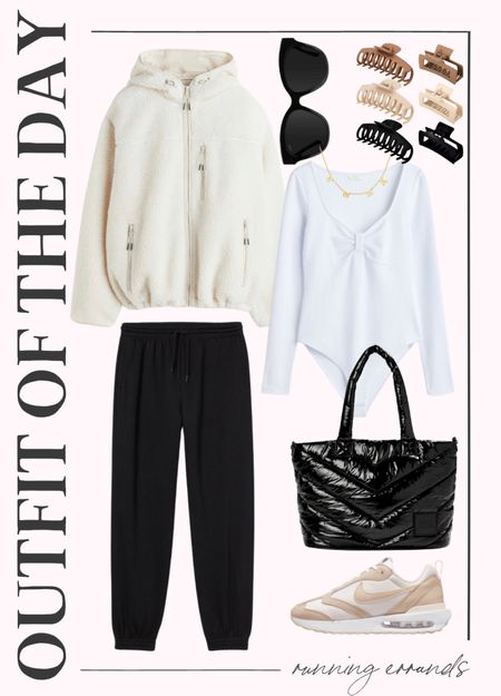Super cute outfit for when you’re running errands! 

#LTKFind #LTKstyletip