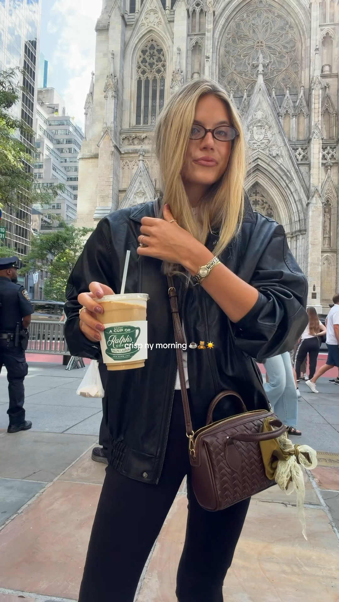 What I’m wearing on a morning coffee walk ☕️ In a M jacket and S capris! (I’d size down I really need an XS) #fallfashion #nyc

#LTKNYFW #LTKootd