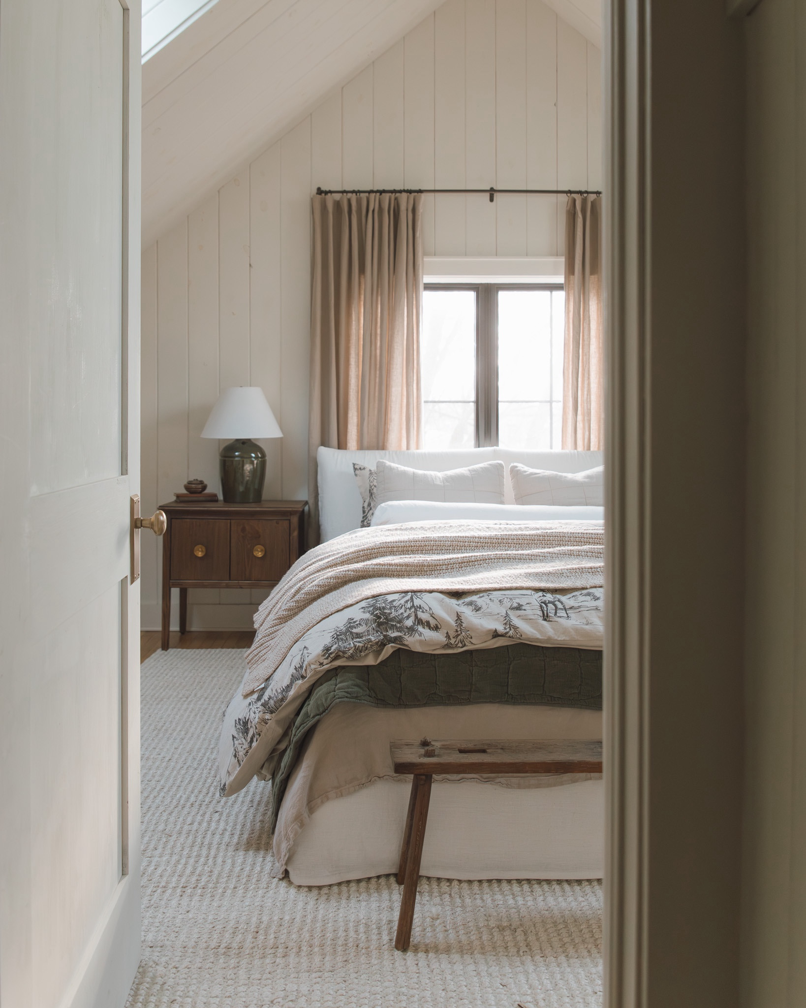 I’ve been loving this winter bedding sooo much but it’s also 60 degrees today and it’s getting me excited for some spring bedding 🥹🌸 should I do a cute floral? Stripe? Both? I’m loving sage right now so thinking I could mix that in too 💃🏻 anyways… only 3 weeks til spring !!!!!!

#bedroomideas #bedroominspo #bedroomstyling 

#LTKSeasonal #LTKhome