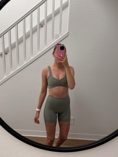 Obsessed with this Amazon workout set! I got my true size 