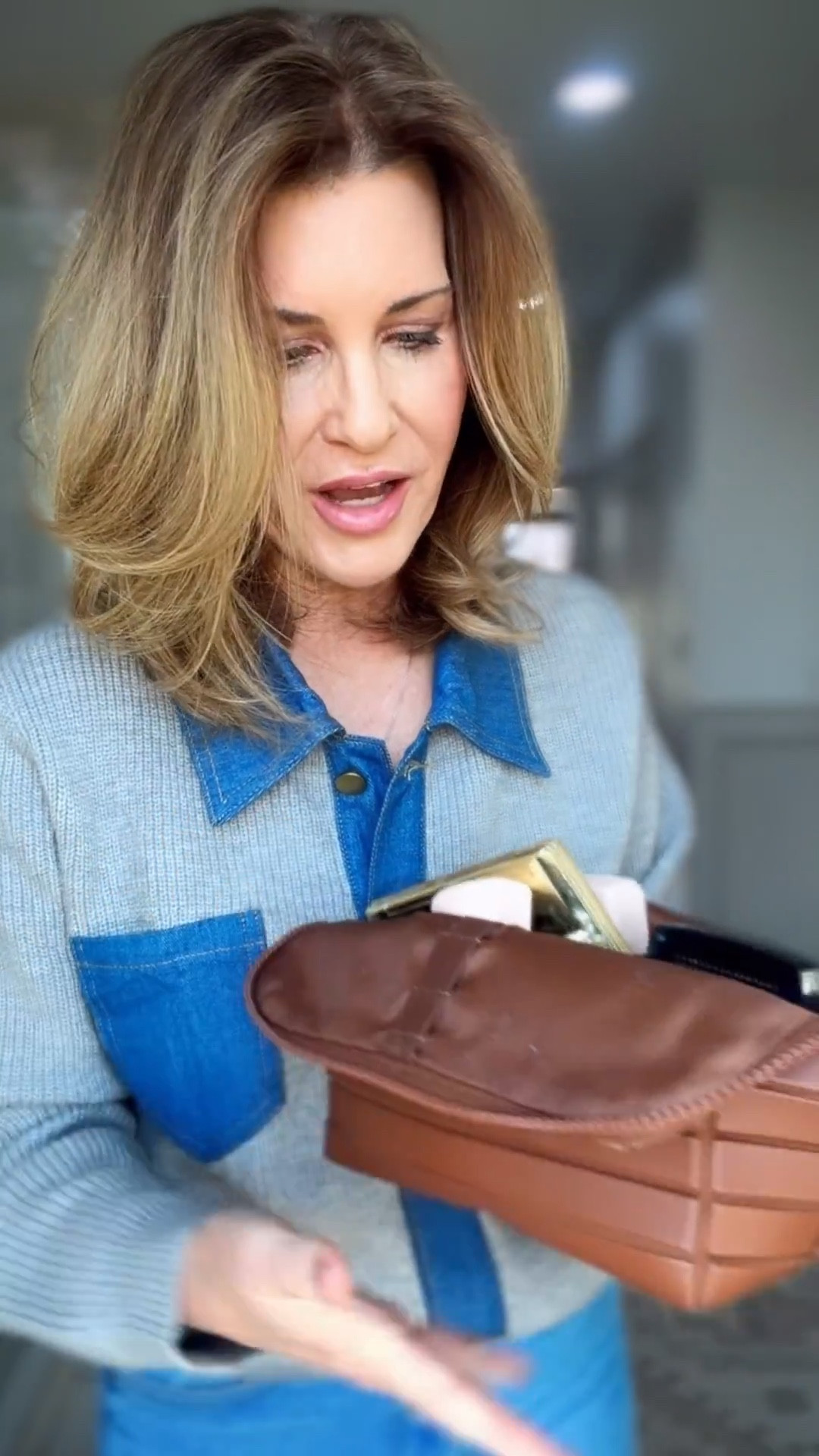 Love this little makeup bag 

Comment SHOP below to receive a DM with the link to this post on my LTK ⬇ https://liketk.it/5QEk6 #ltkbeauty #ltktravel #ltkover40