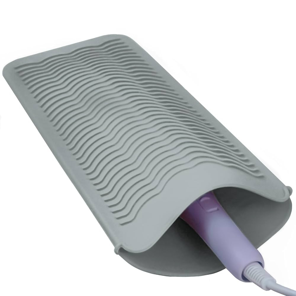 1Pack Silicone Heat Resistant Mat Pouch for Hair Straightener, Curling Iron, Flat Iron and Hot Ha... | Amazon (US)