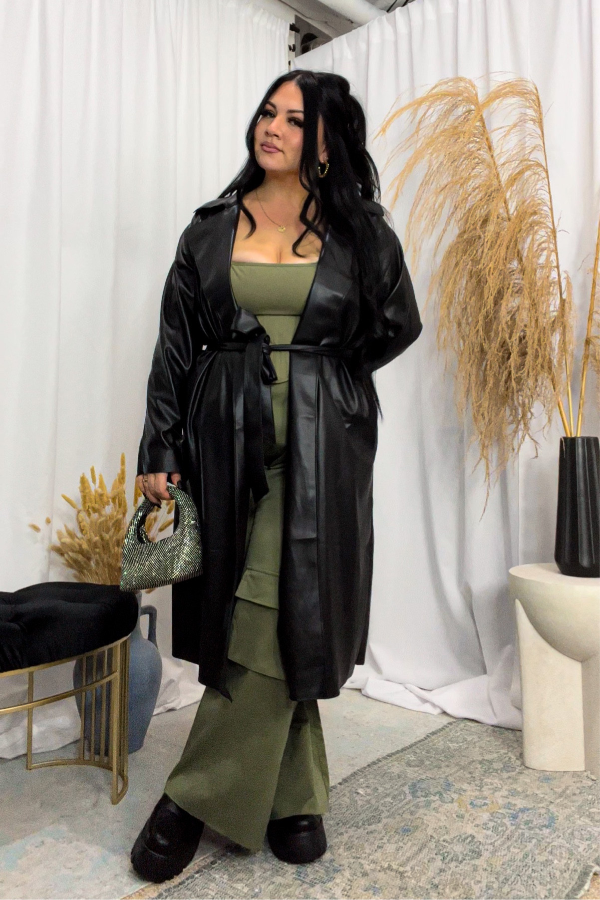 Size 16 in top and bottom. The jacket is sold out but I linked a similar one! 

#LTKcurves #LTKshoecrush #LTKstyletip