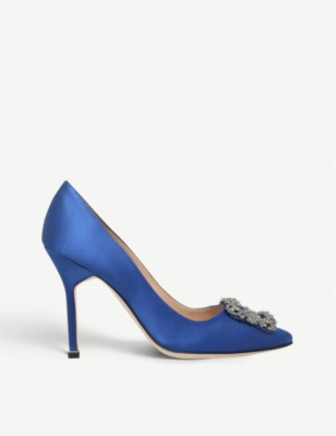 MANOLO BLAHNIK Hangisi 105 buckle-embellished satin courts | Selfridges