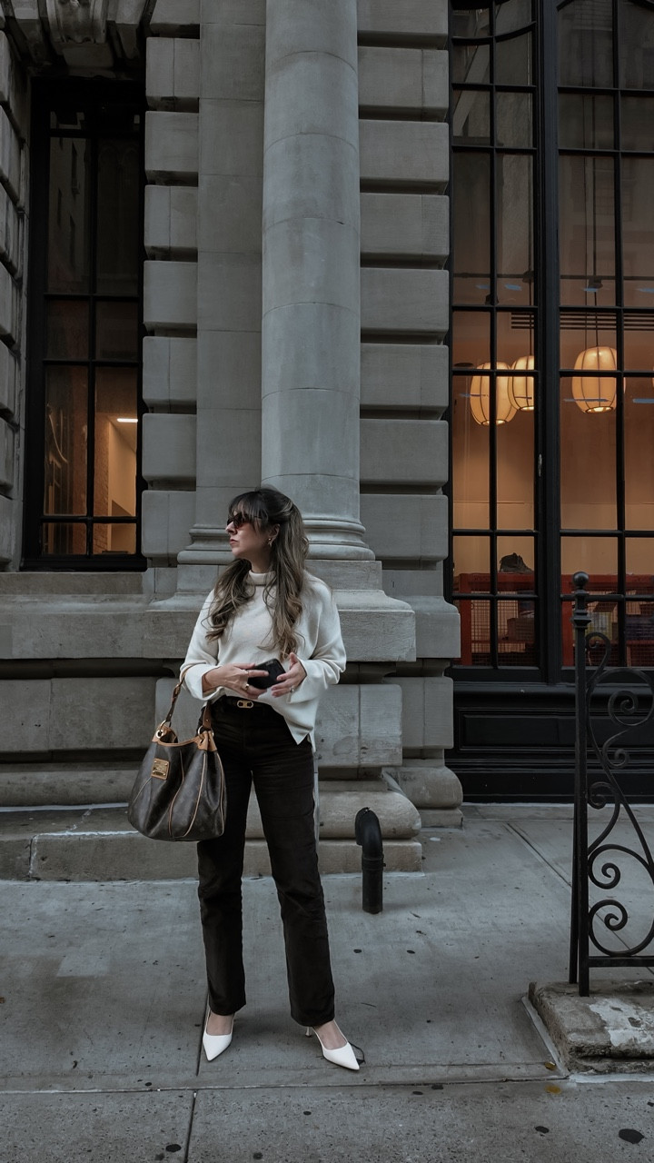 The perfect essentials for any fall outfit 🤎🍂

knit: @thecashmeresale 
corduroy pants: @madewell 
bag: vintage @louisvuitton 
shoes: @mango 

#fallootd #falloutfitinspo #fallaesthetic #autumnoutfit #falloutfit

#LTKSeasonal #LTKStyleTip