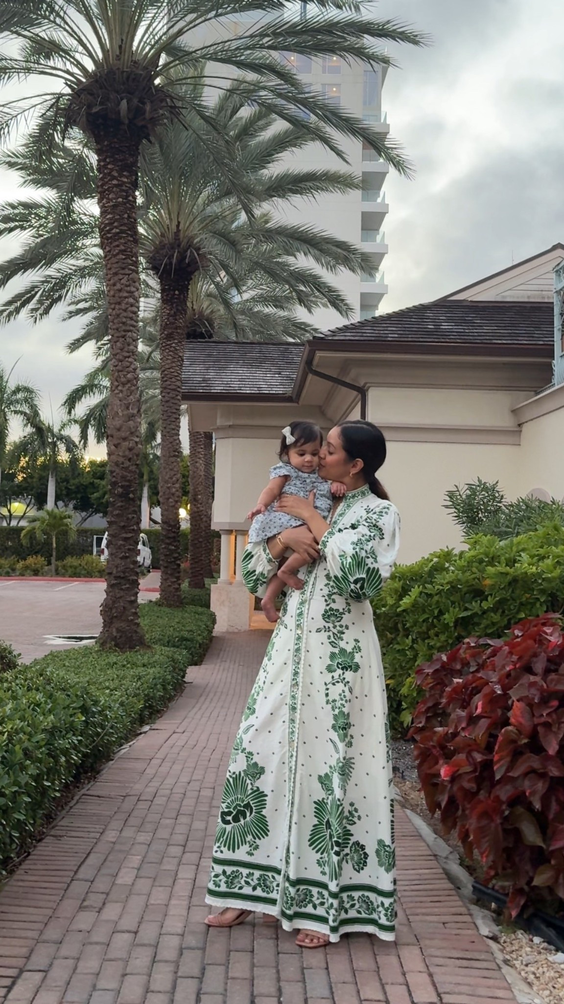 one of my favorite vacation dresses worn in Turks!🌴🤍