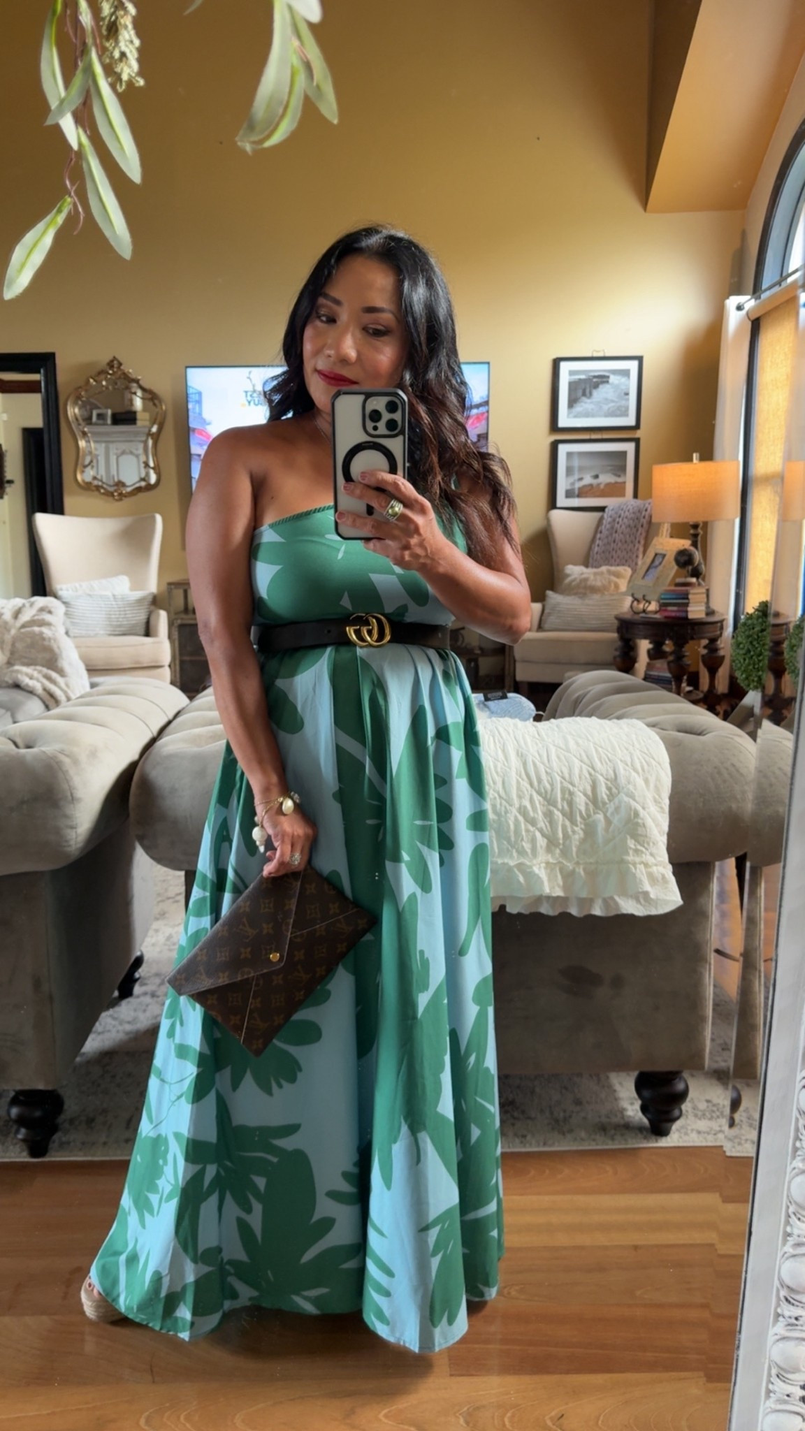 Off to dinner with friends. 

#LTKParties #LTKPetite #LTKStyleTip