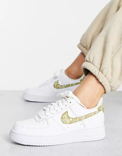 Nike Air Force 1 '07 ESS sneakers in white and brown | ASOS (Global)