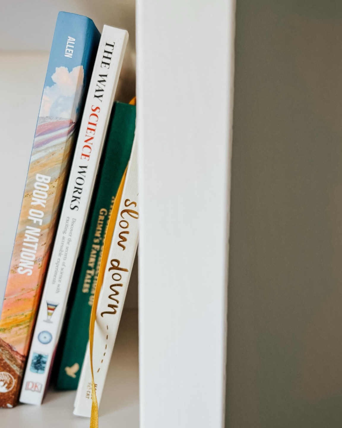 Have you seen this beautiful new book?

It’s a great companion to any geography study with fun facts about all 196 countries of the world!

Each entry includes:
🌎 capital cities
🌎 locator maps
🌎 demographics
🌎 fun facts
🌎 national parks
🌎 gorgeous photos!

#beautifulfeetbooks #geographycurriculum #bookstagram #homeschoolcurriculum