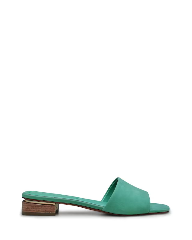 Vince Camuto Cheleah Slide | Vince Camuto