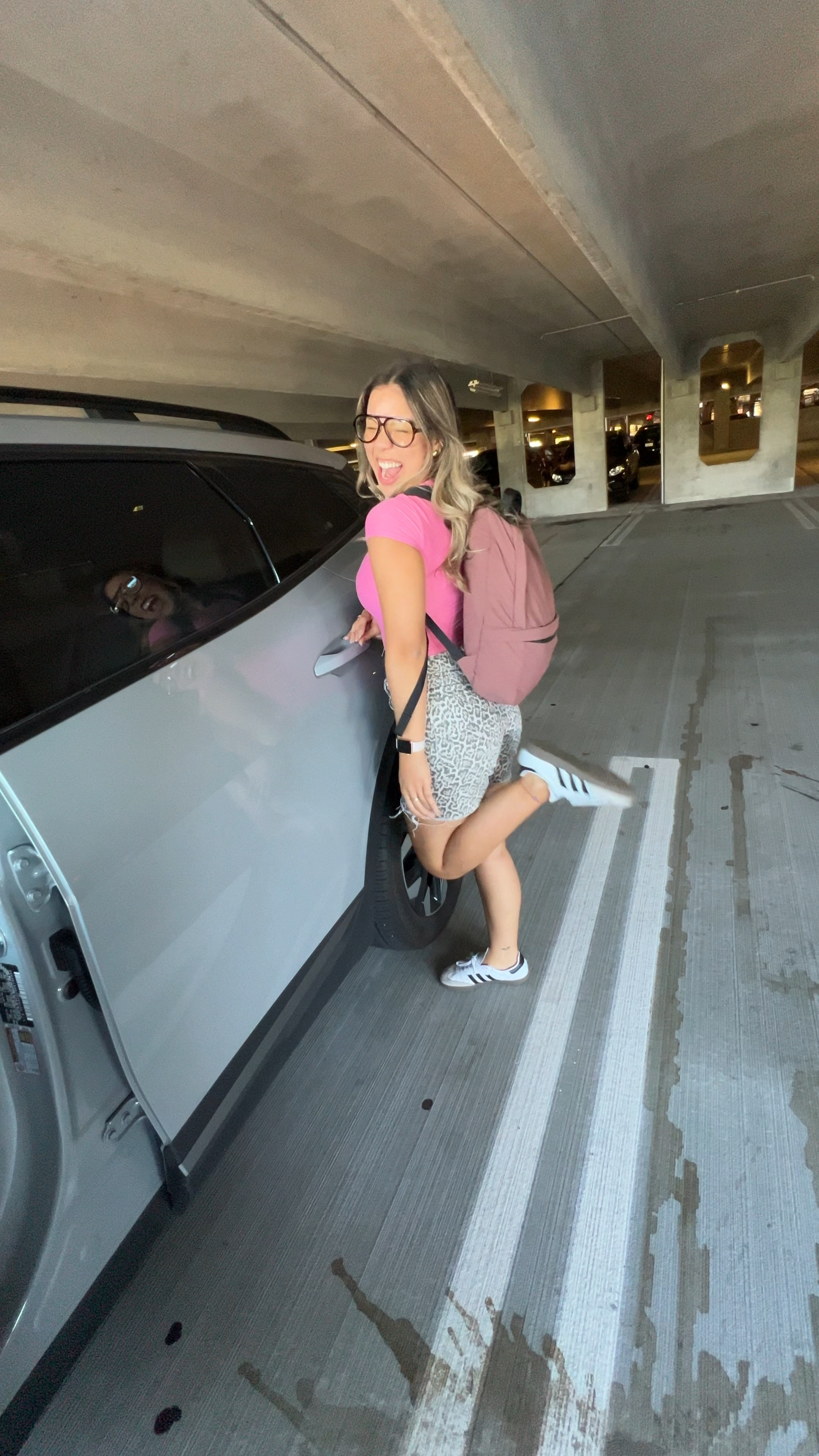 Trendy outfit🐆🩷

trendy, outfit, animal print, shorts, abercrombie, day out, cute, errands run, college student

#LTKVideo #LTKsalealert #LTKfindsunder50