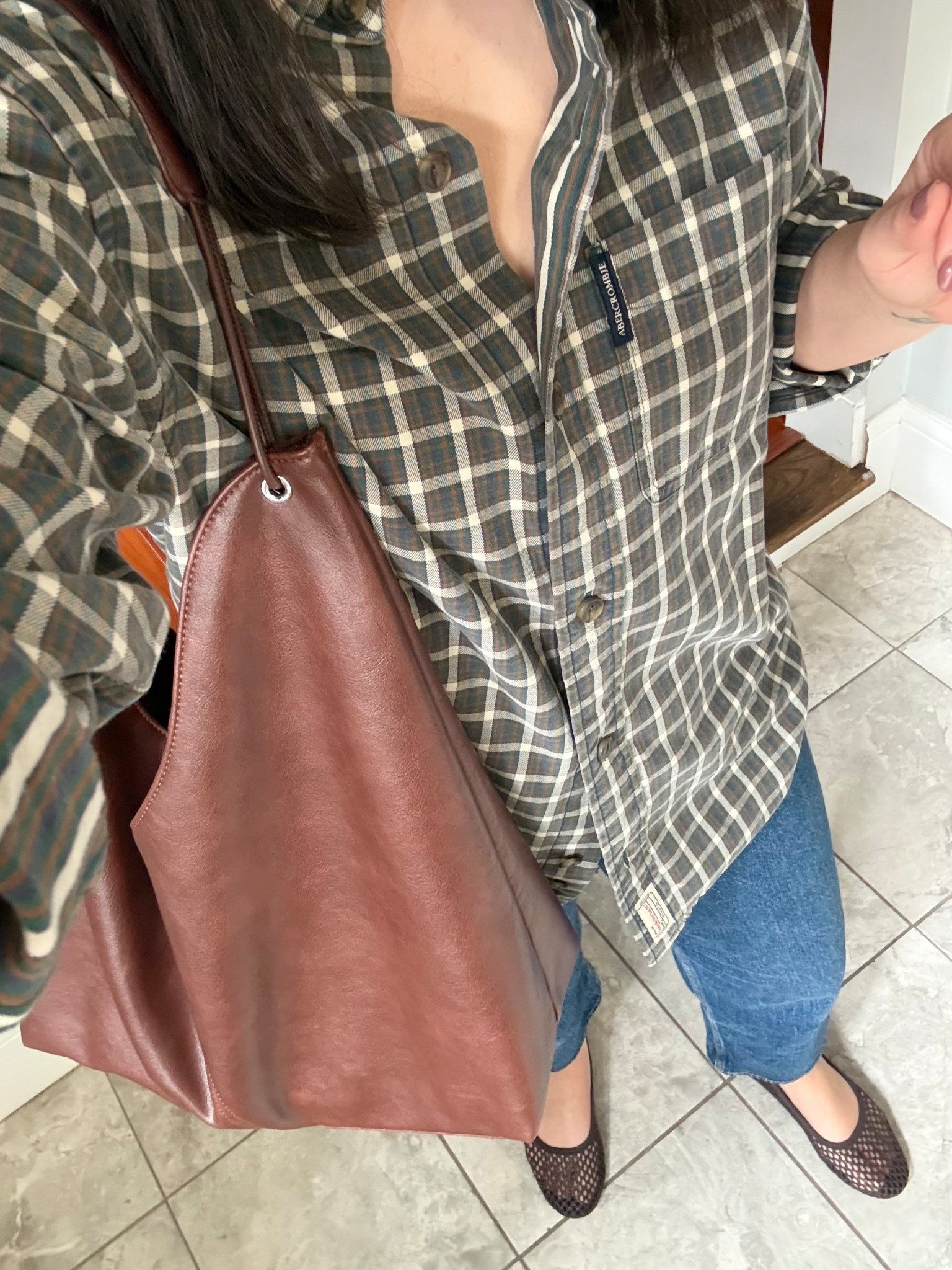 xs top, 26 short jeans, shoes are tts
For reference I am:
5ft, 120lbs, 26” waist

@abercrombie 

#LTKPetite #LTKSaleAlert #LTKSeasonal