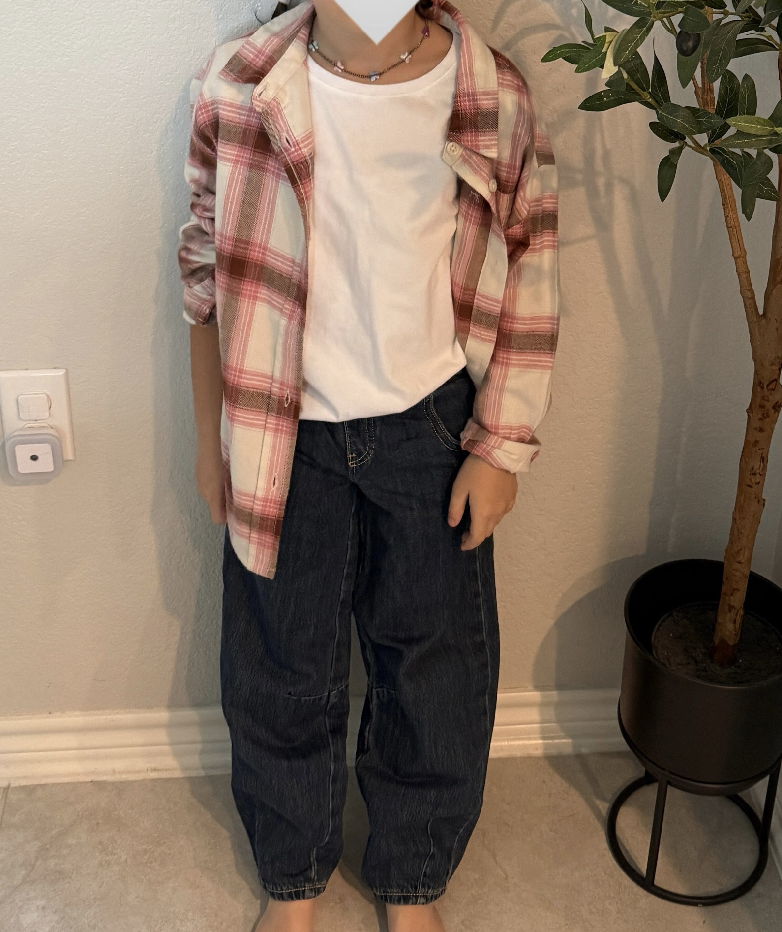 I am loving these barrel jeans on my daughter! They run tts, she is 6 years old and is wearing 6T 

#LTKSaleAlert #LTKootd #LTKKids