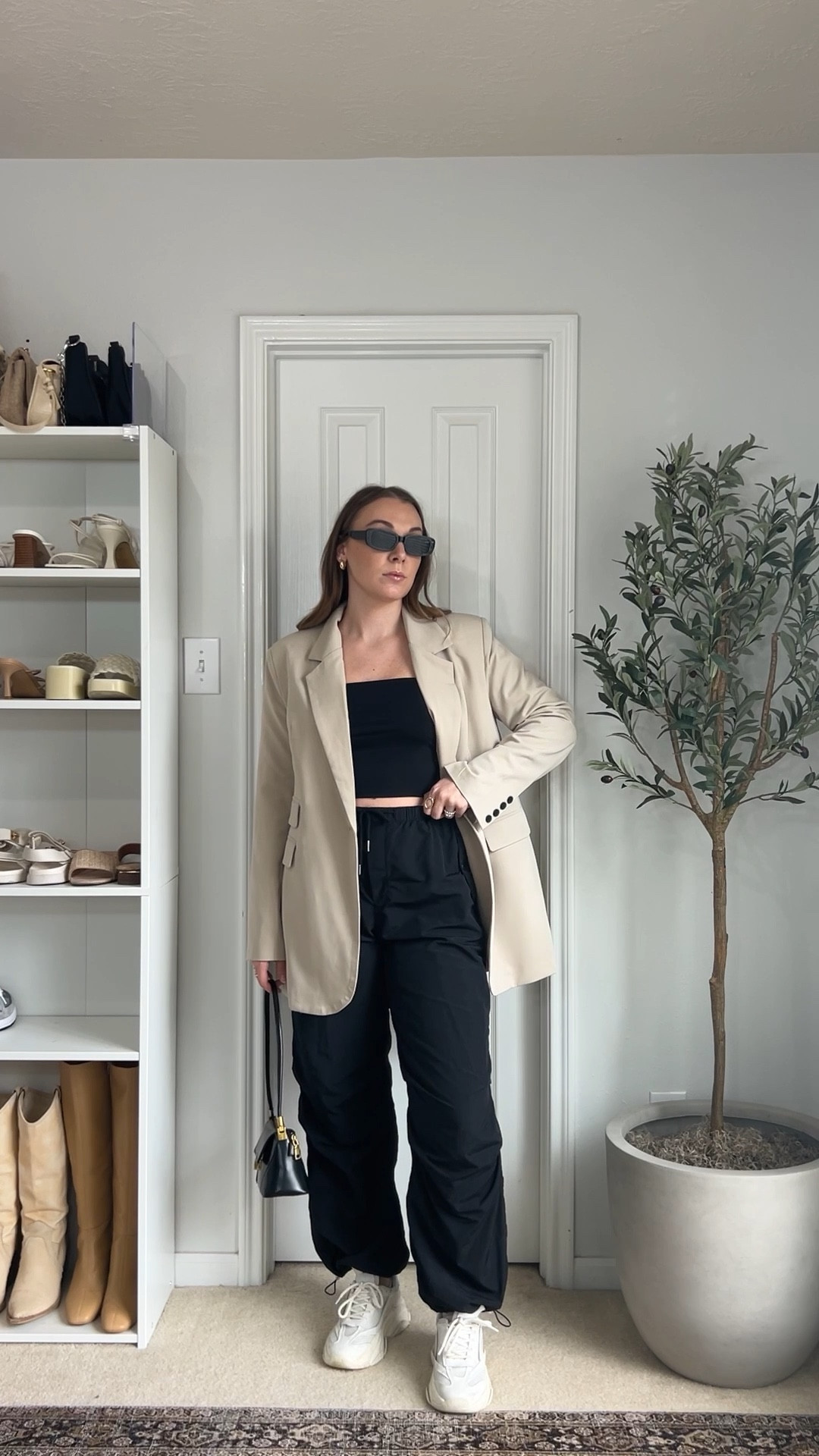 big fan of parachute pants this fall and we all know my love for an oversized blazer, so why not pair the two together?! 🖤⁠

Blazer 6 
Pants M 
Tank M 
⁠.⁠
.⁠
.⁠
.⁠
capsule wardrobe, neutral style, minimalistic aesthetic fashion, aesthetic style, fashion style, streetwear style, Pinterest girl, Pinterest aesthetic, Pinterest style, casual style, fall style, fall outfits, cute fall style, effortless chic, outfit inspo. #falloutfitideas #fashioninspired #pintereststyle #pinterestoutfit 

#LTKstyletip #LTKSeasonal #LTKfindsunder100