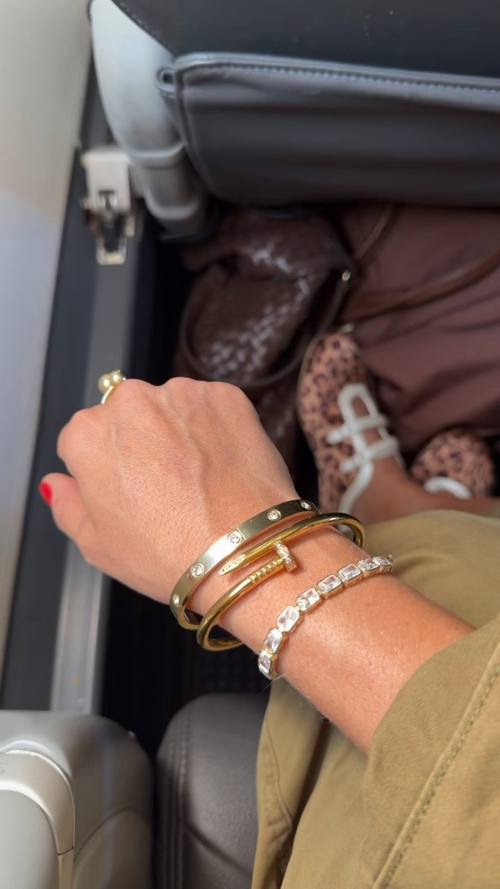 Use code Take20 for 20% off my Electric Picks bracelets!

#LTKSaleAlert #LTKCon #LTKTravel