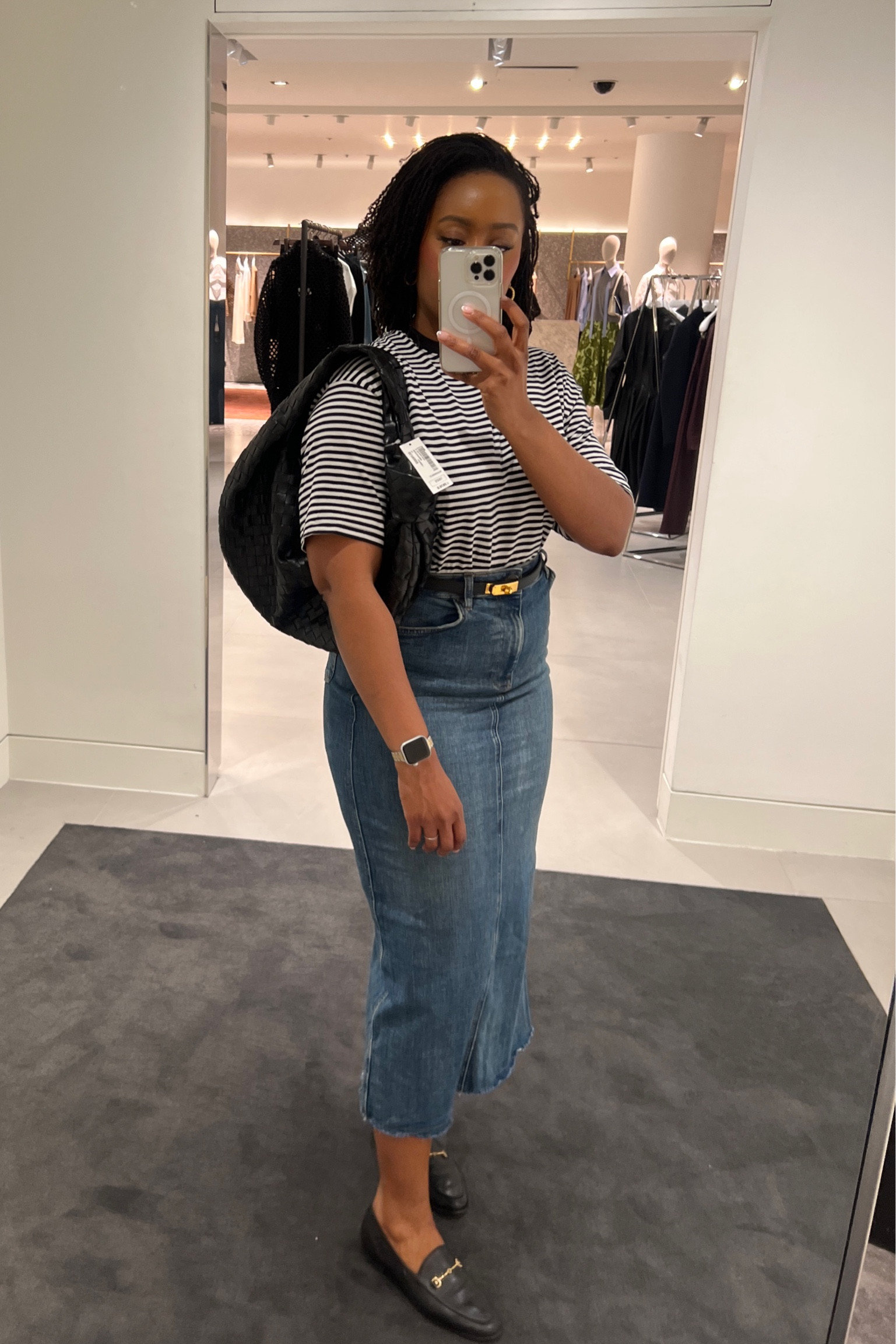 I tried on the small Jodi by Bottega Veneta and can’t stop thinking about it now...

#LTKitbag #LTKFind