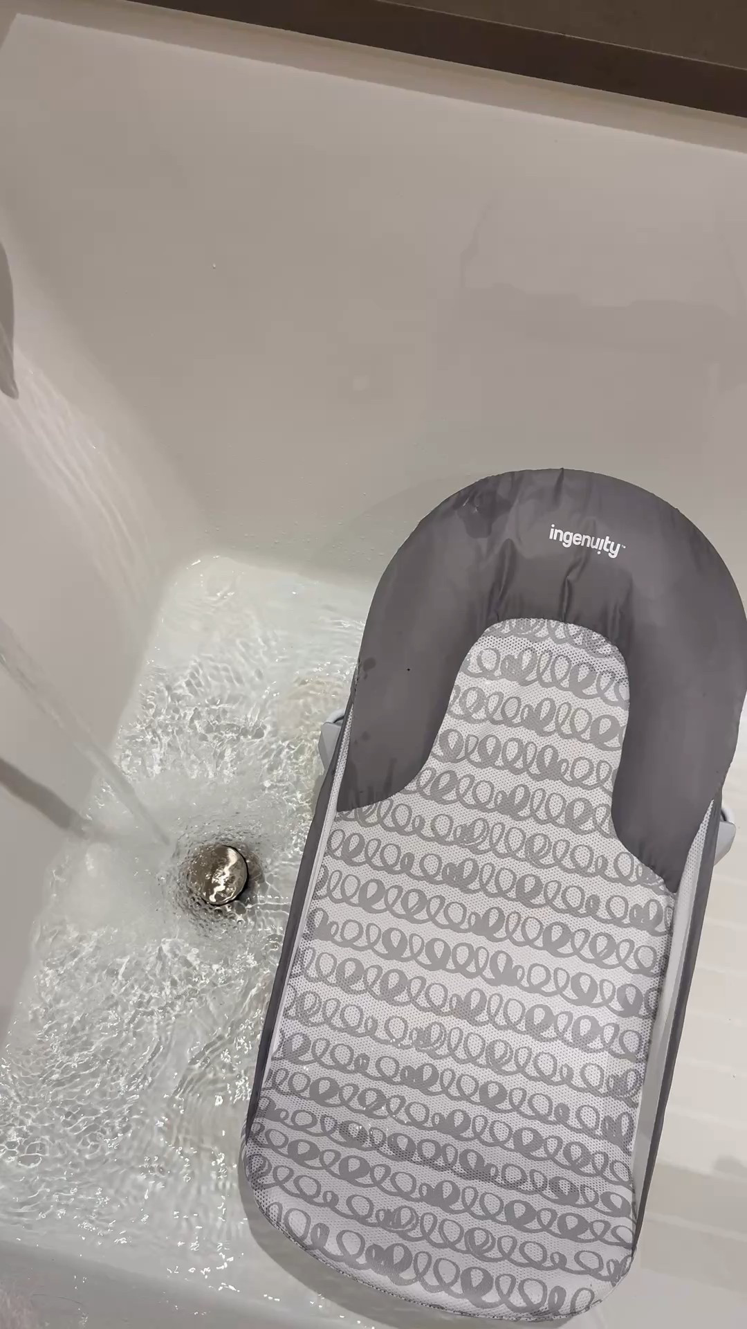 Baby bath lounger! I’m so glad we grabbed this for our trip! It was perfect for bathing Banks and folds down so it’s easy to pack in a suitcase!

Baby travel | baby finds 

#LTKBaby #LTKTravel