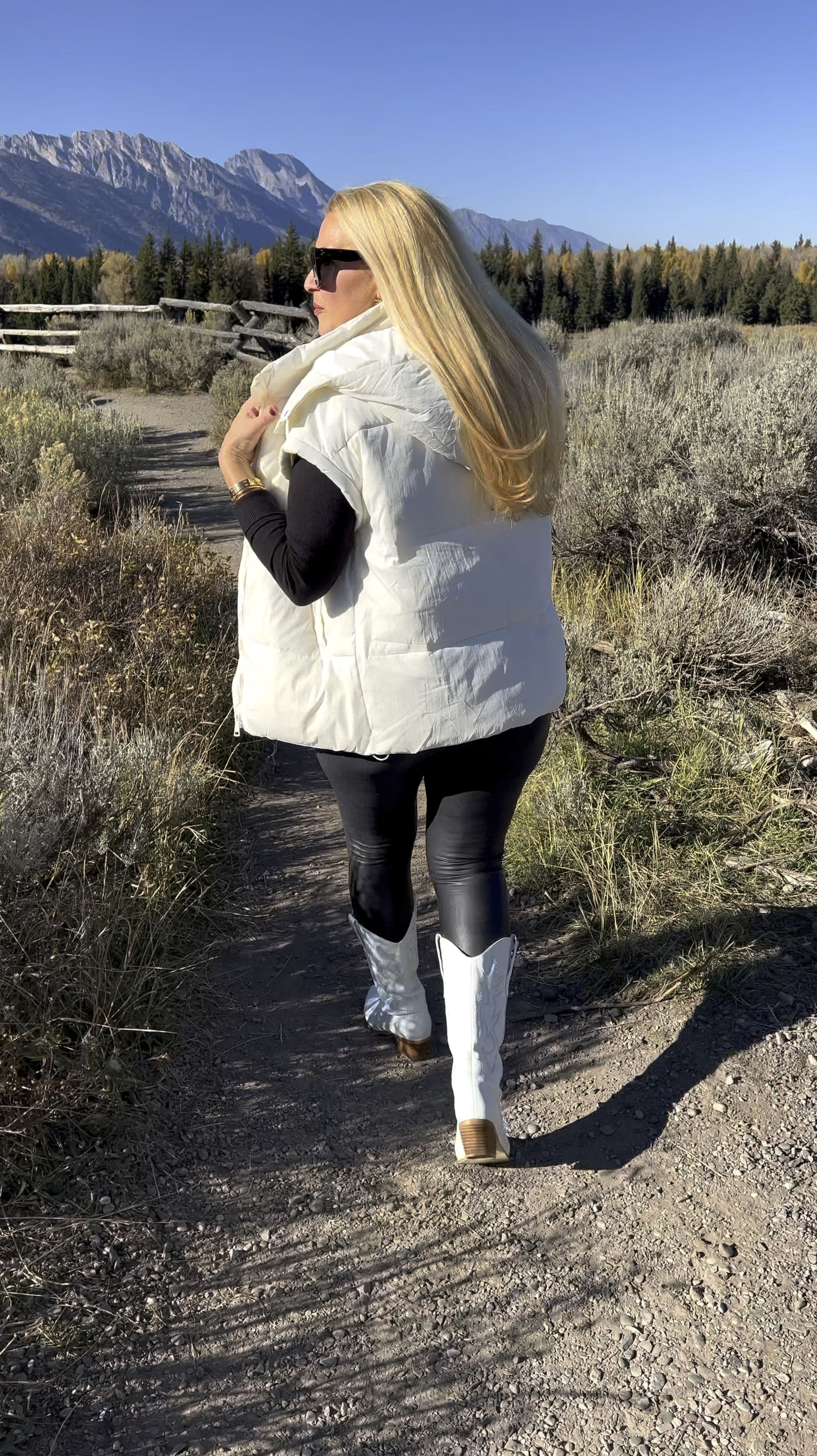 Fall vests under $50

Wearing a medium. Fits true to size.

#LTKSeasonal #LTKShoeCrush #LTKStyleTip #LTKActive #LTKFindsUnder100 #LTKOver40 #LTKMidsize #LTKTravel #LTKWorkwear #LTKU #LTKSaleAlert #LTKFindsUnder50 #LTKHalloween #LTKVideo #LTKHoliday #LTKGiftGuide