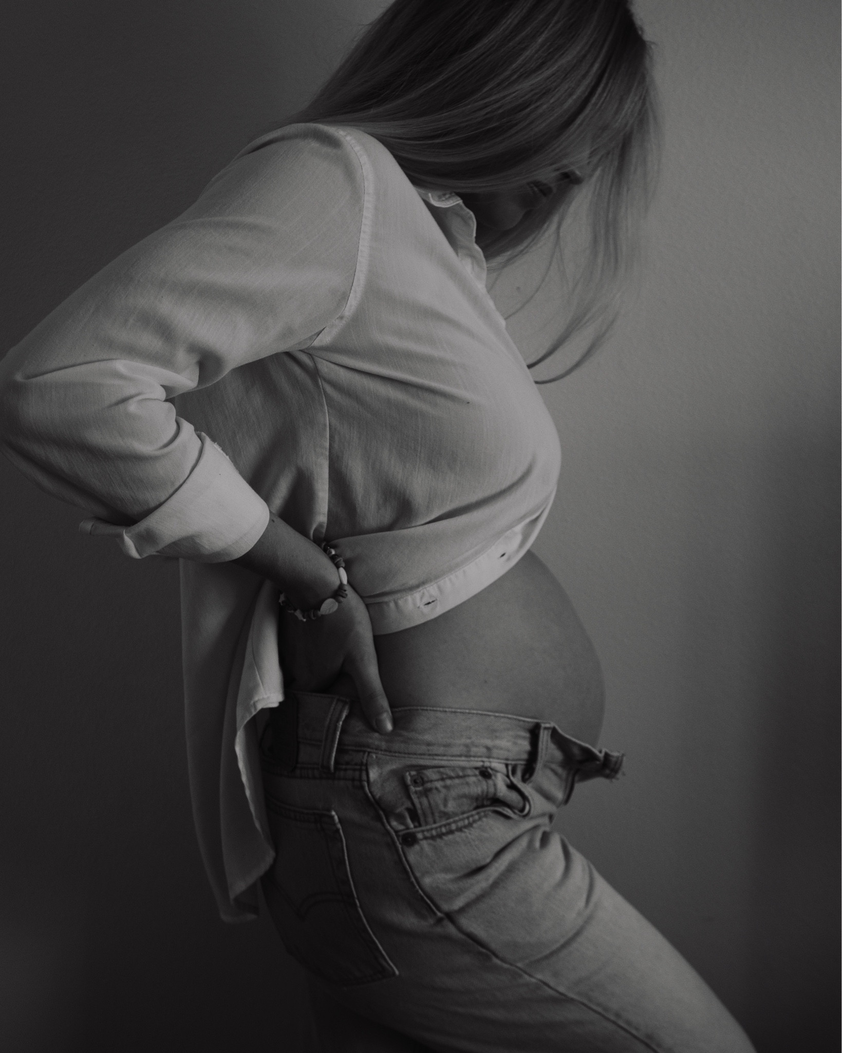 Maternity photo outfit ❤️ 
Levi’s Jeans
Love Olive Co. white button up

#LTKootd #LTKBump