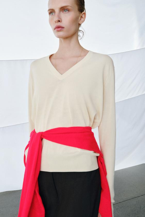 EXTRAFINE KNIT V-NECK JUMPER | Zara US