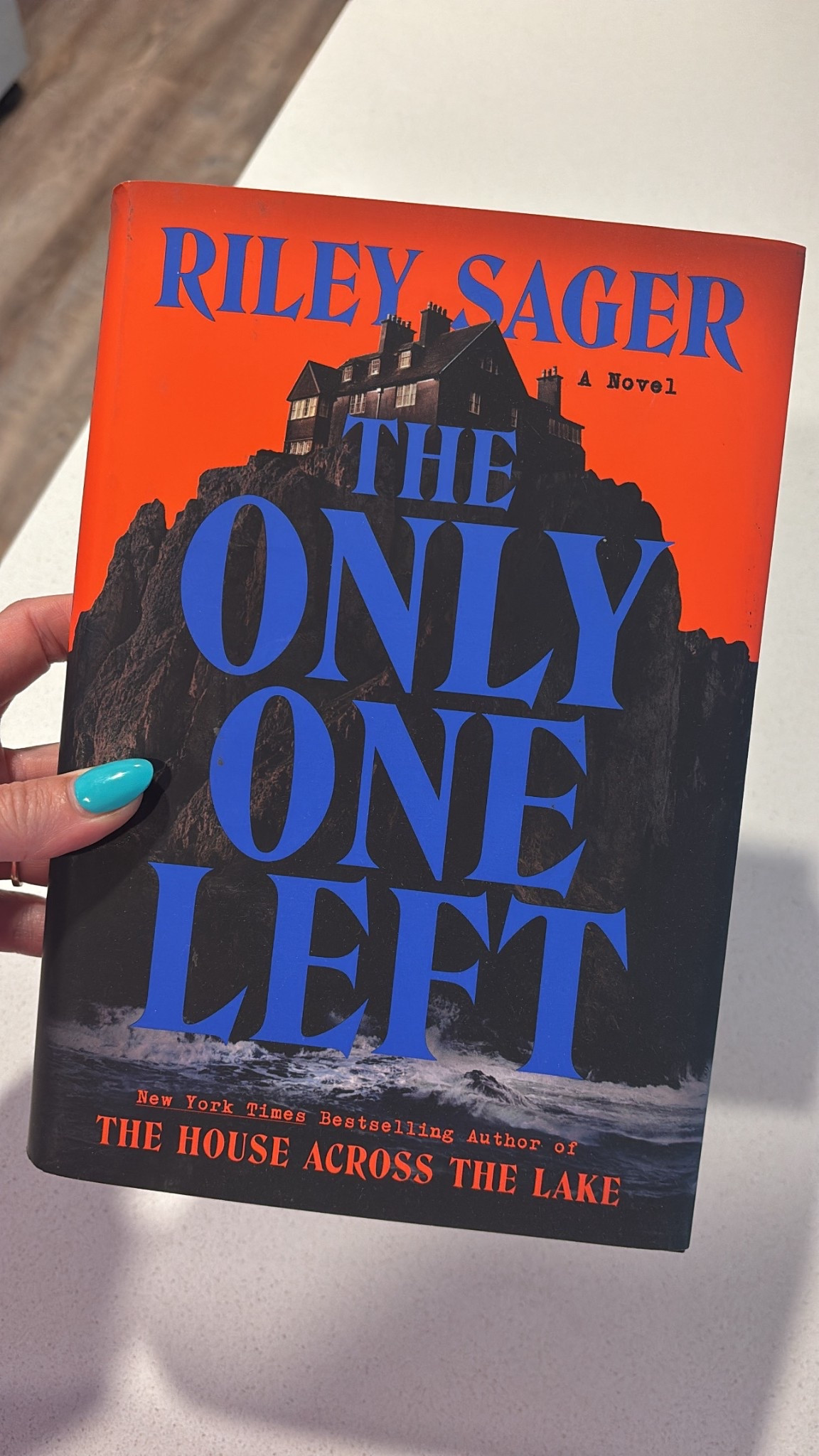 YA’LL THIS BOOK SHOOK ME TO MY CORE. If you like twisty thrillers, this one’s for you!!!