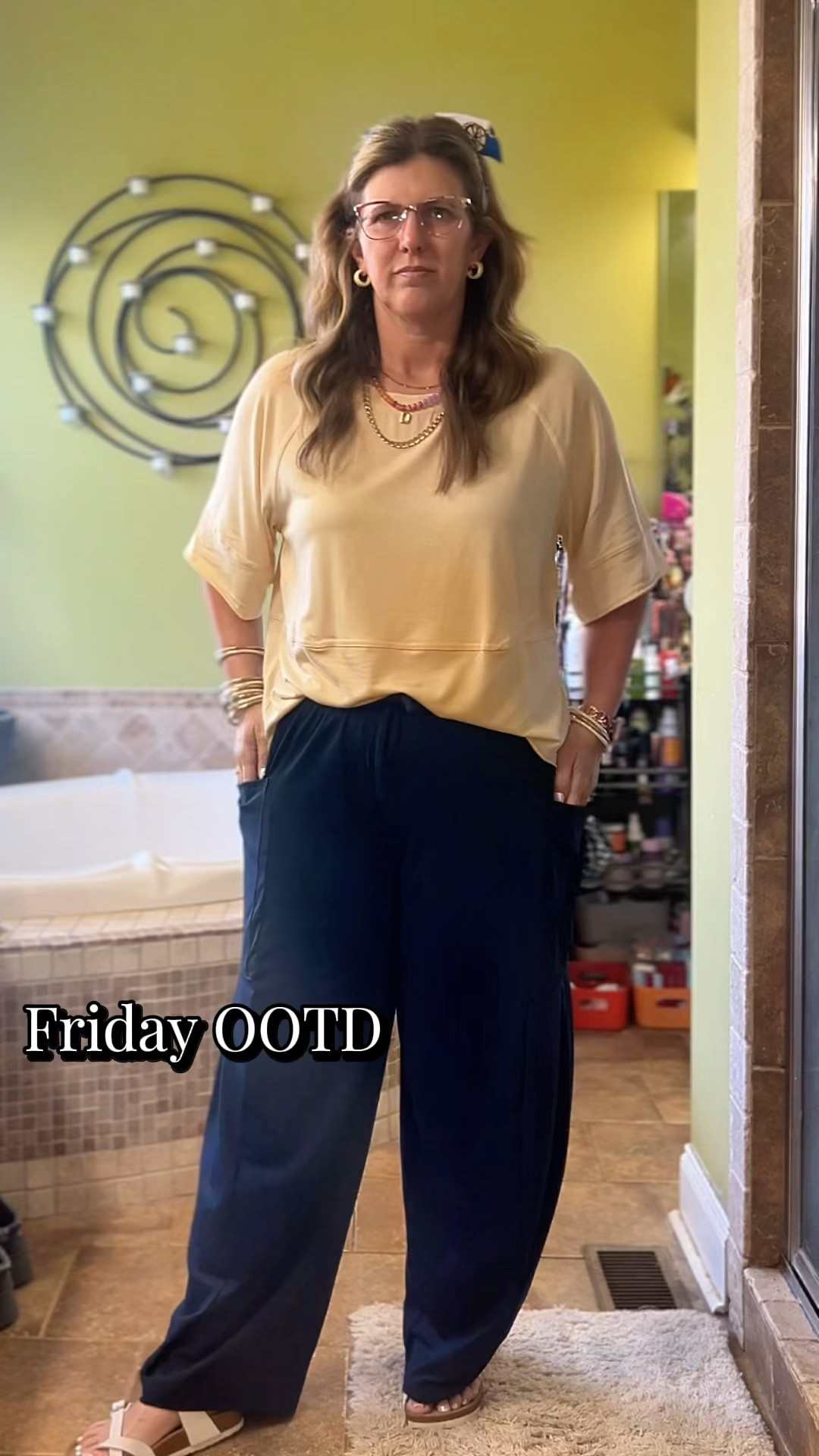 Fridays comfy stylish OOTDD

#LTKMidsize #LTKOver40 #LTKootd