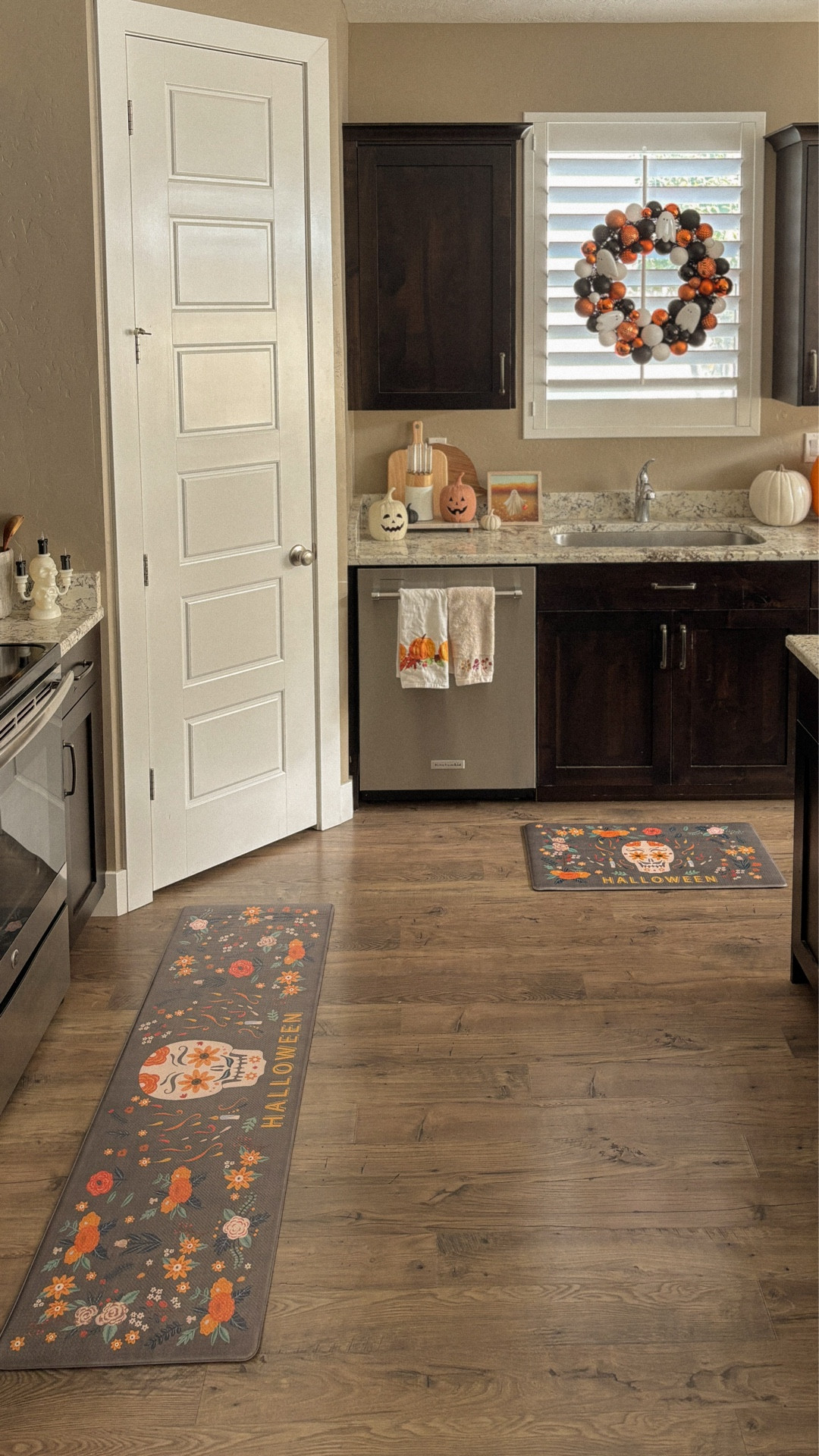 Trick or Treat Your Feet! 👻
Upgrade your kitchen this spooky season with these GENIMO cushioned anti-fatigue mats 👣🧡 Perfectly designed with pumpkins, ghosts, bats & spiders to bring Halloween magic into your home! 🕷️🦇
✨ Waterproof, non-slip, super comfy memory foam — ideal for long cooking sessions or spooky parties.
🍂 Fall decor + kitchen comfort = yes, please!

#HalloweenHome #KitchenUpgrade #LTKhome #FallDecor #halloweendecor #skeletonrug

#LTKSeasonal #LTKHome #LTKHalloween