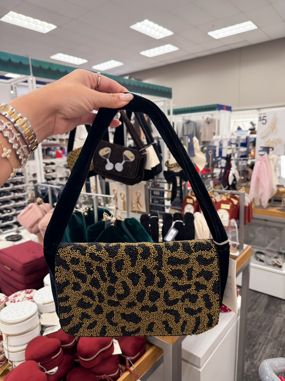 Leopard beaded purse! 

 

#LTKGiftGuide #LTKHoliday