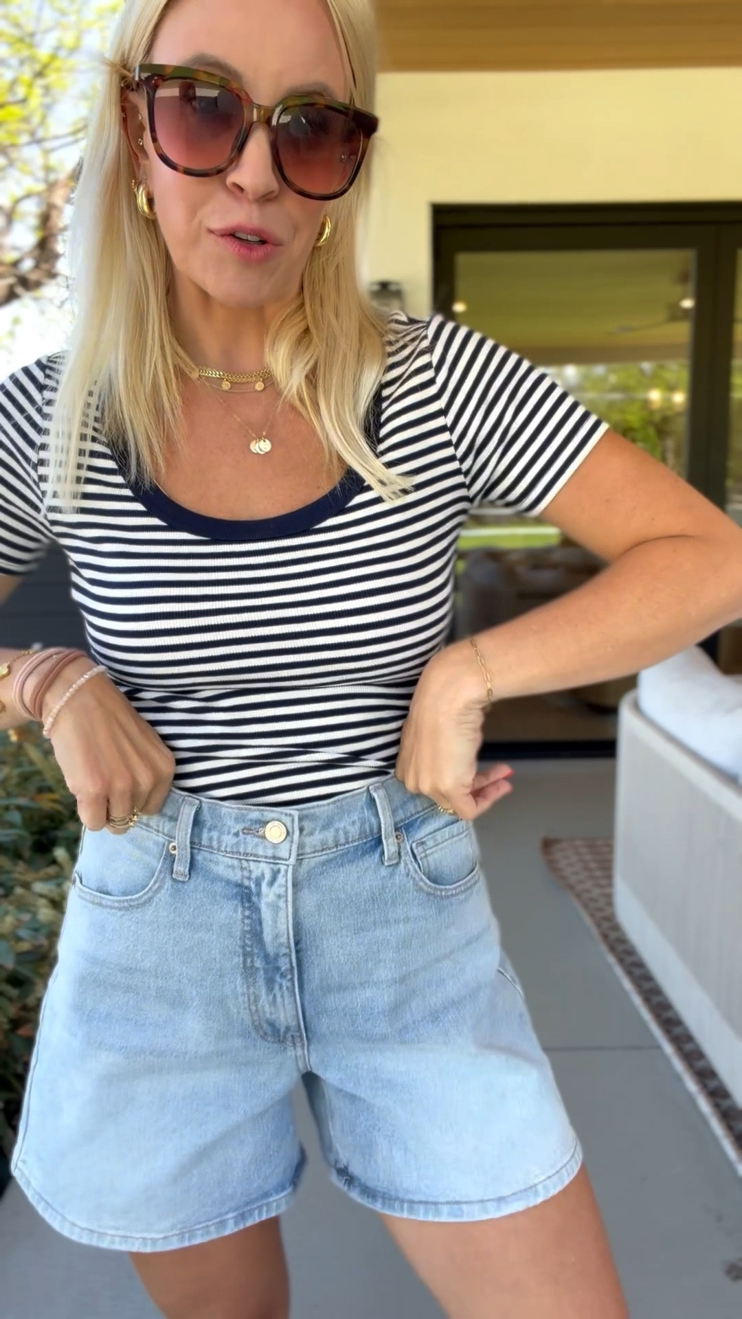 Same top also comes in this navy! Size M

#LTKgrwm #LTKootd #LTKmomlife