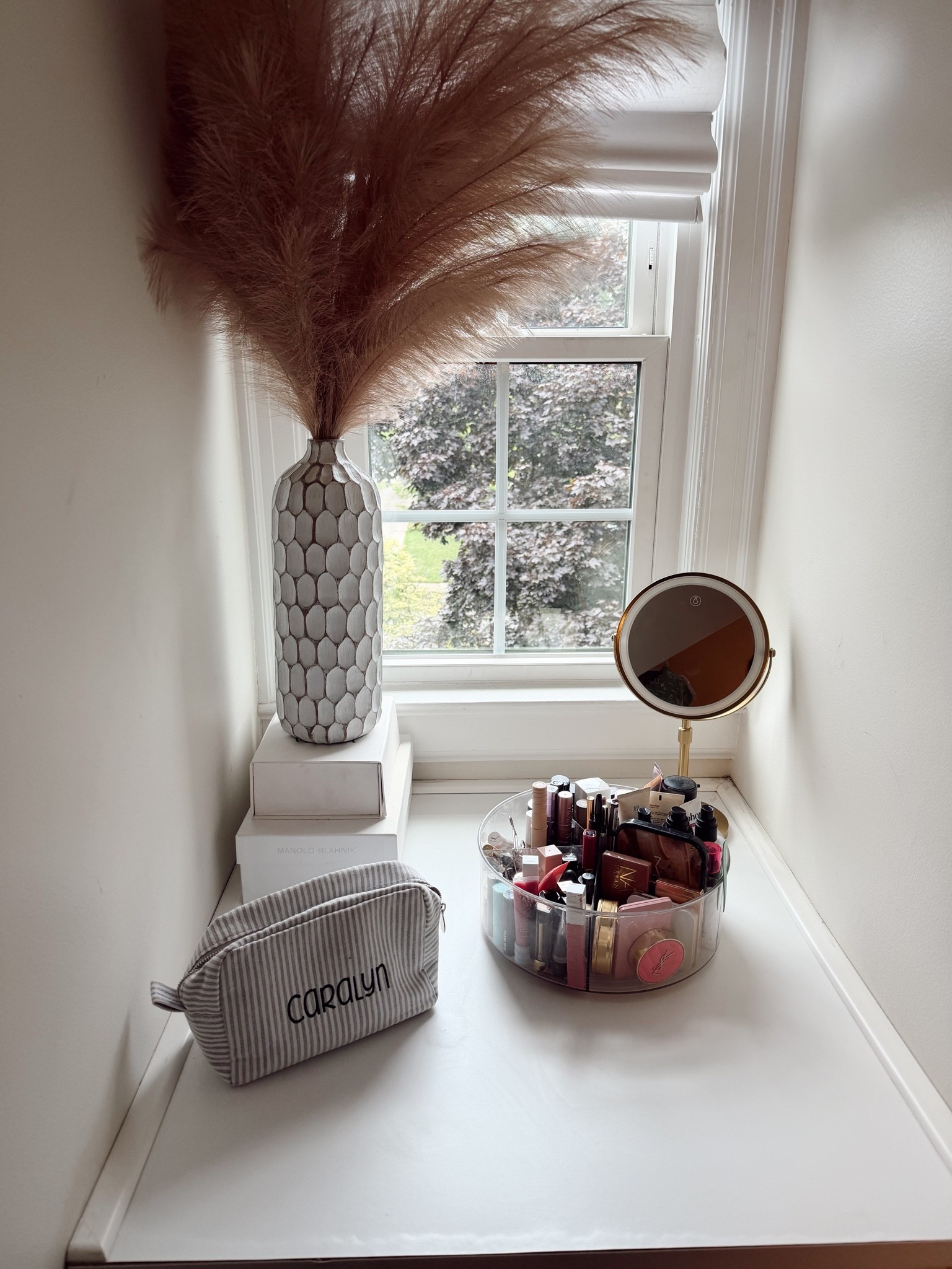 Just cleaned out my makeup area! Sharing the makeup I’m currently using

#LTKHome #LTKBeauty #LTKgrwm