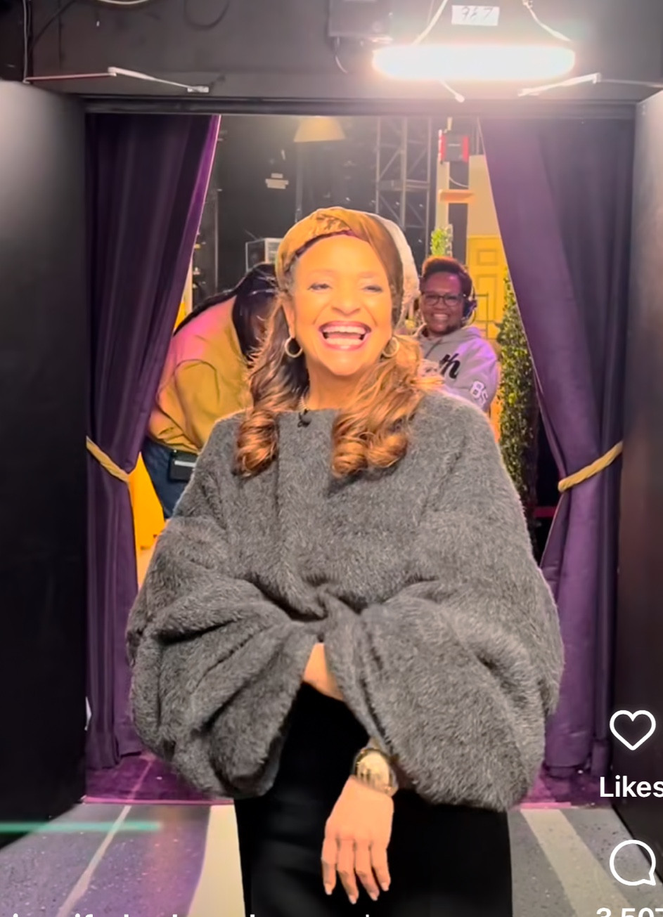 Debbie Allen in Toteme