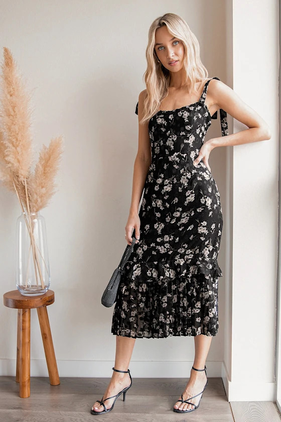 Terrace Views Black Floral Print Tiered Midi Dress | Lulus (US)