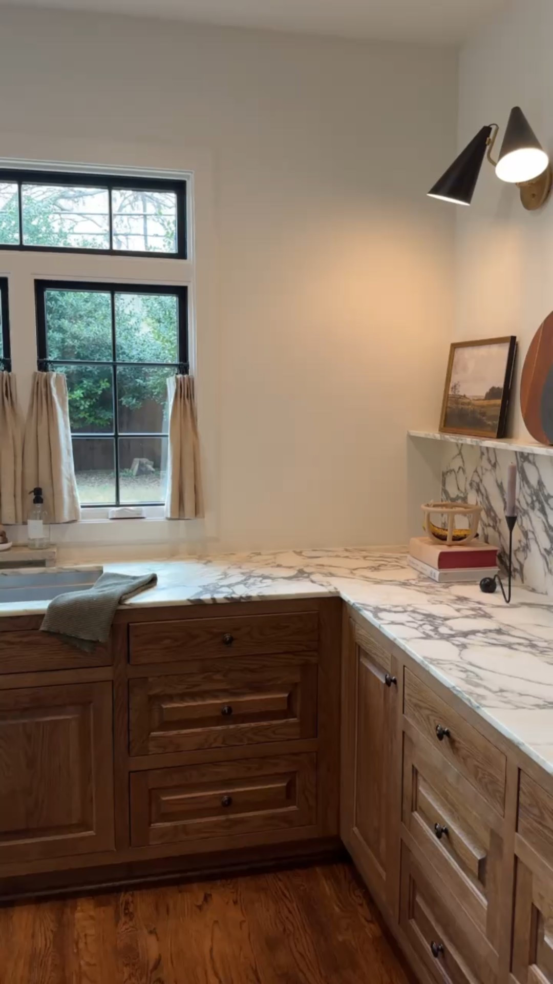 Newest addition to the kitchen ✨
I'm absolutely obsessed how this rail system turned out!!!


Kitchen, kitchen home decor, home decor, accent decor



#LTKHome #LTKFamily

#LTKStyleTip