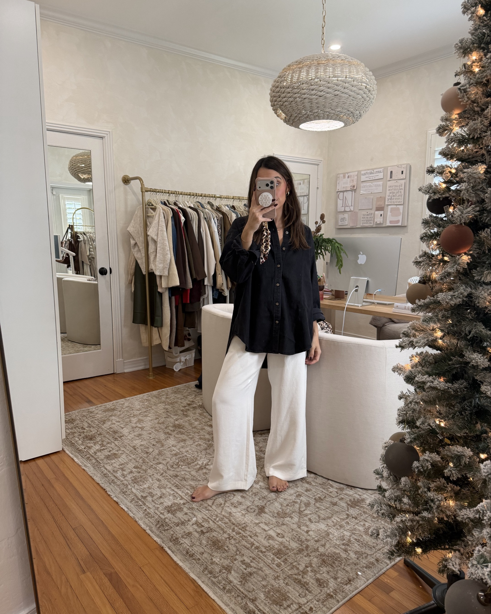 Wearing a size small in both of my Aritzia staples! 

#LTKSaleAlert #LTKCyberWeek