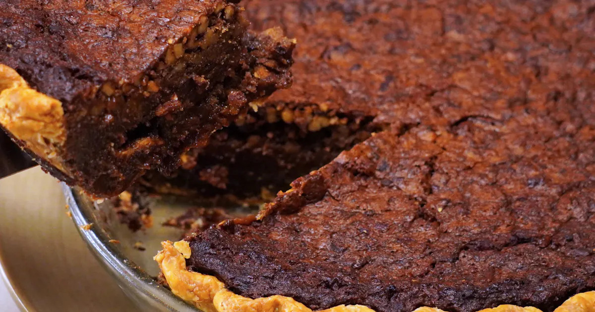 Chocolate Pecan Pie by Frontera Grill | Goldbelly | Goldbelly