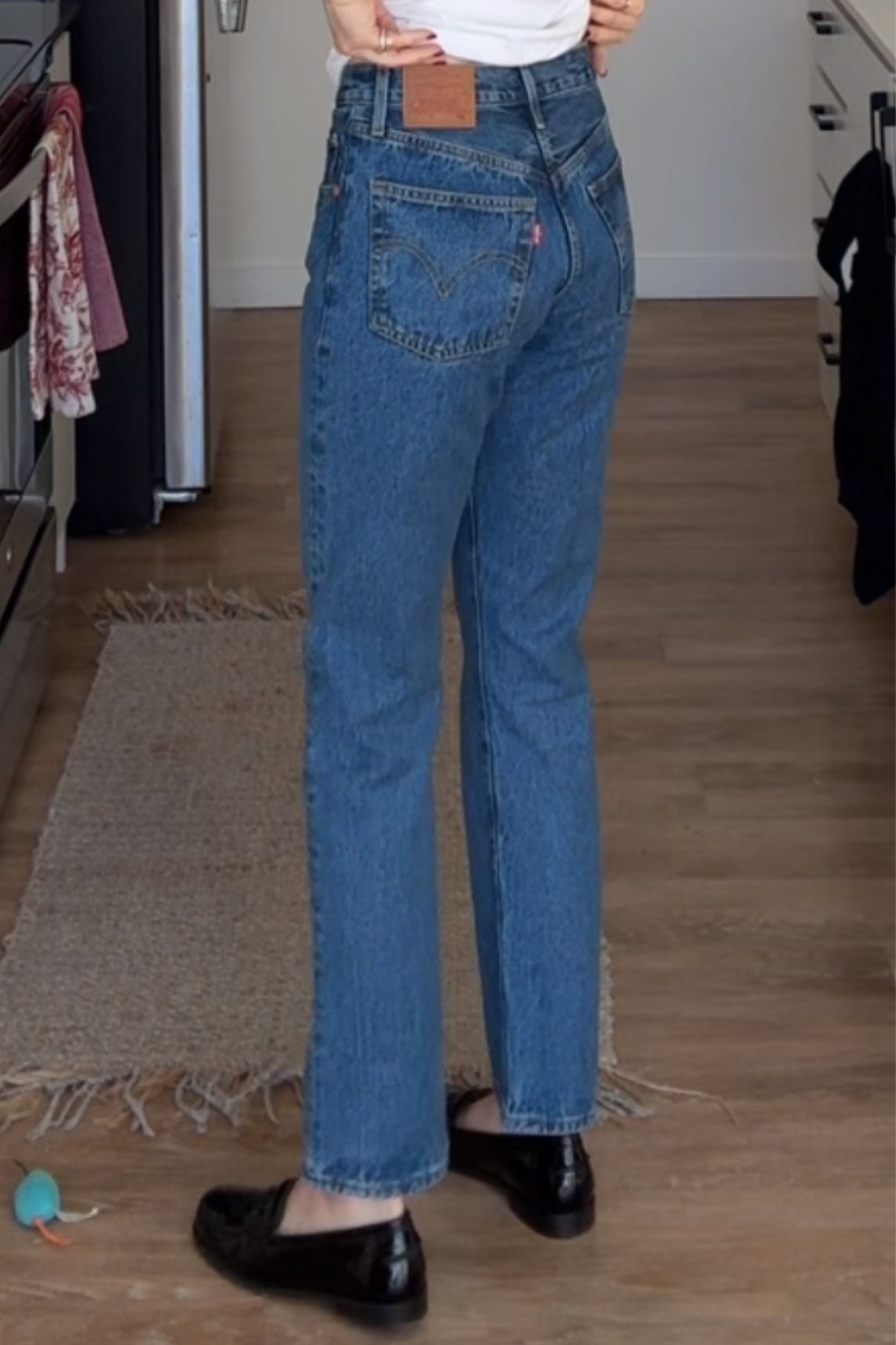 Lol the cat toy next to me 

#LTKstyletip #LTKfindsunder100