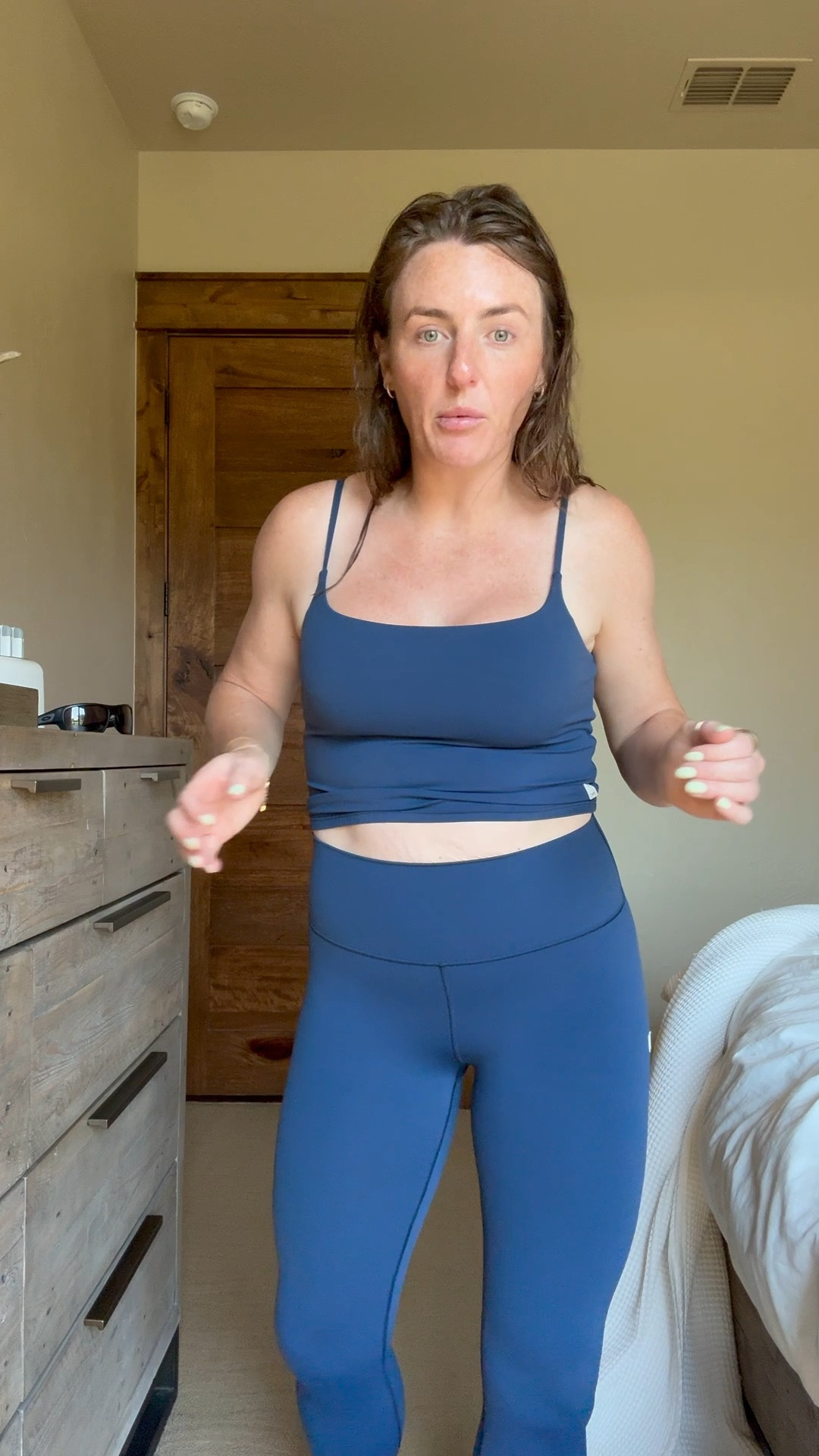 Leggings: medium
Top: large 
#VuoriPartner
@vuoriclothing
#ad

#LTKMidsize #LTKActive #LTKStyleTip