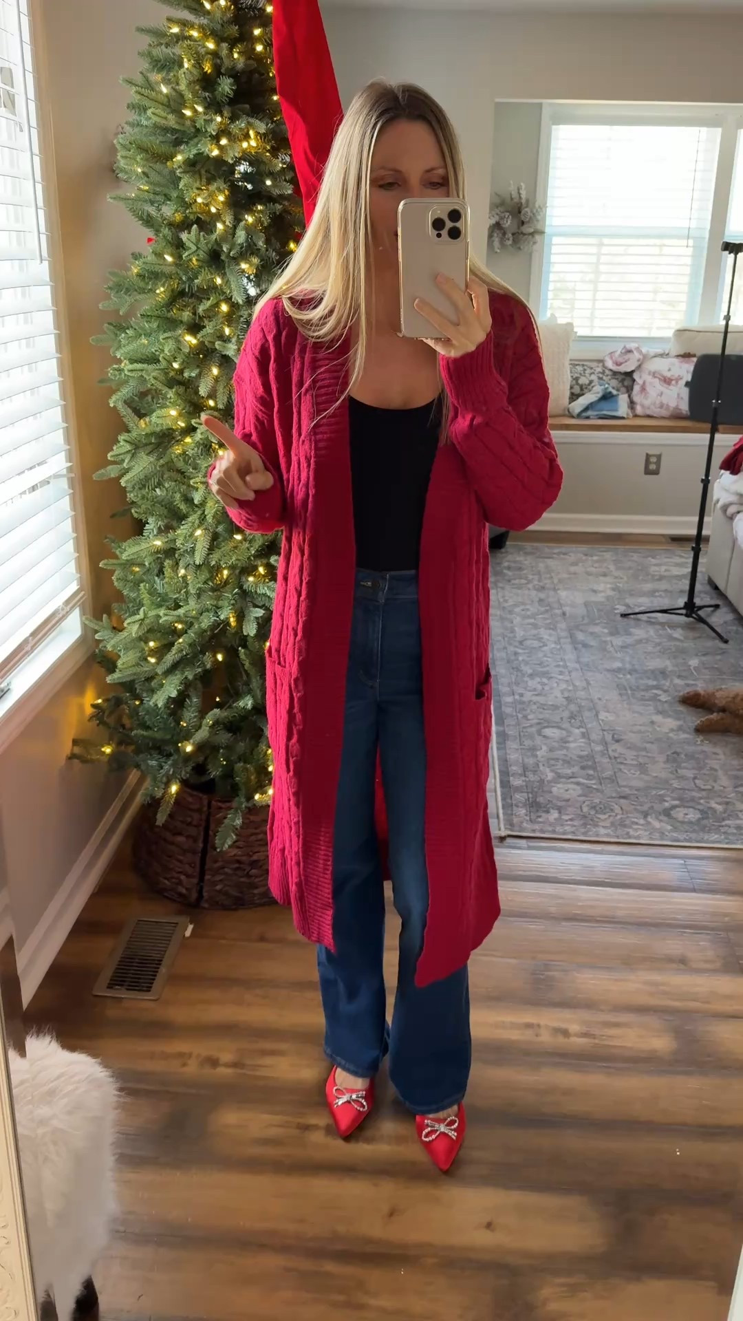 Amazon red cardigan sweater , Amazon fashion finds , Amazon outfits 

#LTKHoliday #LTKgrwm #LTKSeasonal