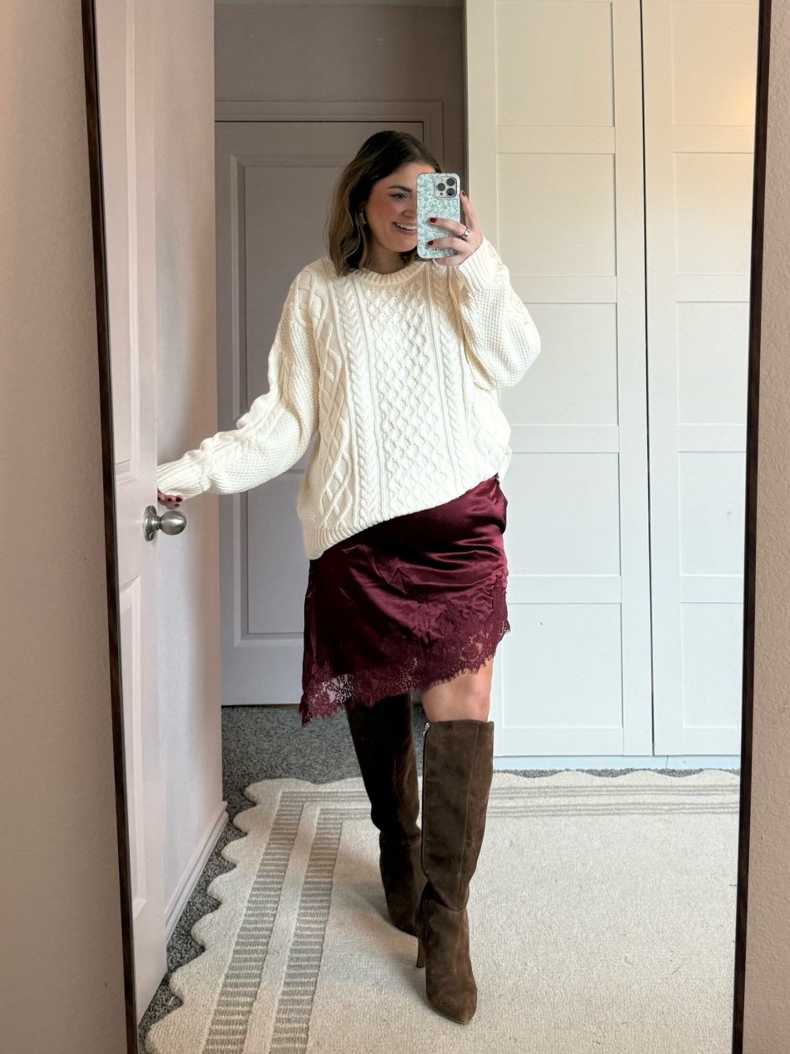 Fall chunky sweater outfit. Sweater is amazing quality and oversized! If you want it longer do the tall!

#LTKootd #LTKSeasonal #LTKMidsize