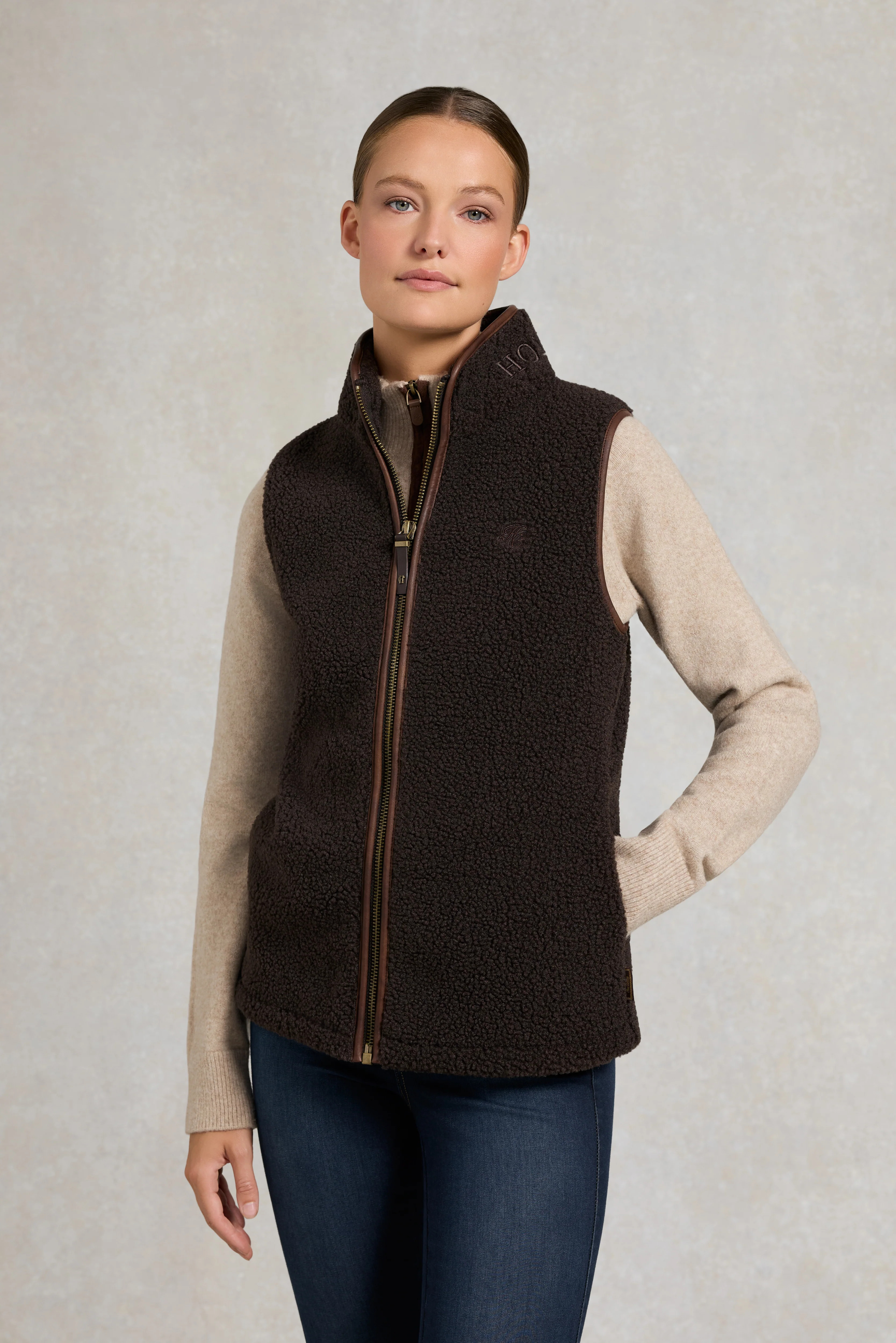 Country Fleece Gilet (Chocolate Borg) | Holland Cooper