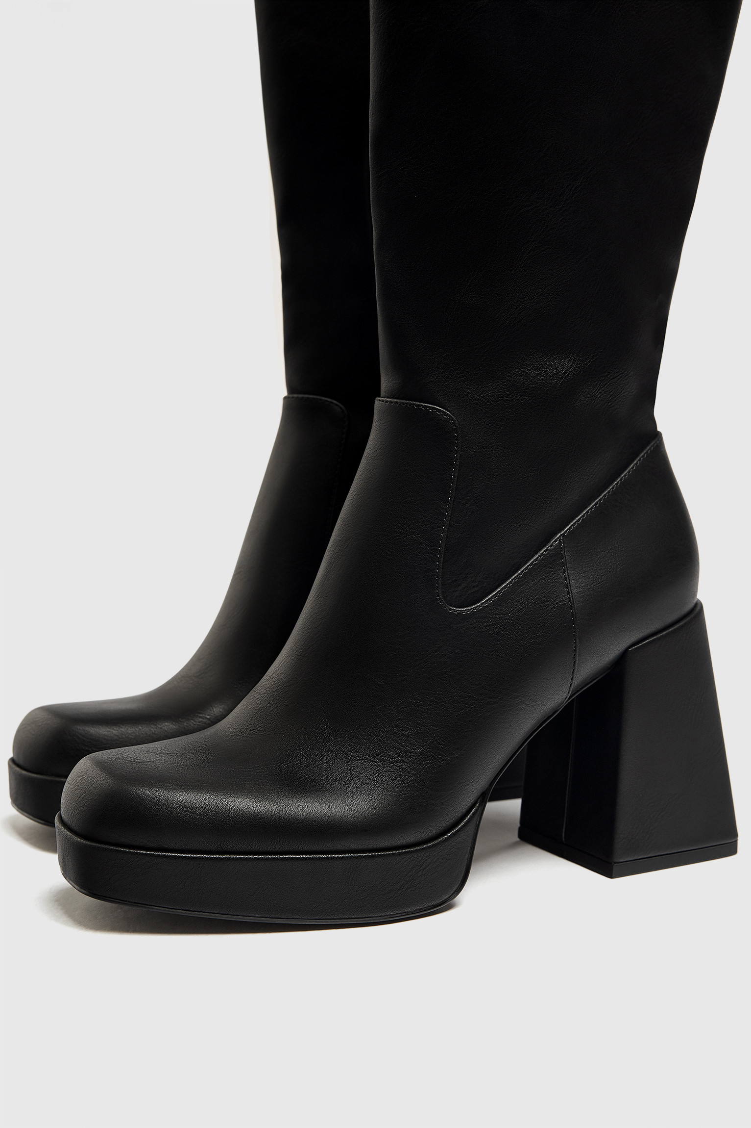 Bottes hautes à talon | PULL and BEAR FR