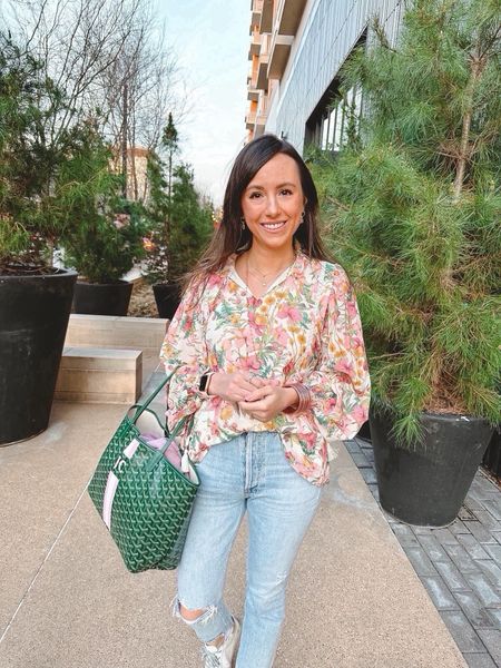 Red dress boutique floral blouse with Kendra Scott jewelry 




#LTKstyletip #LTKfindsunder100 #LTKSeasonal