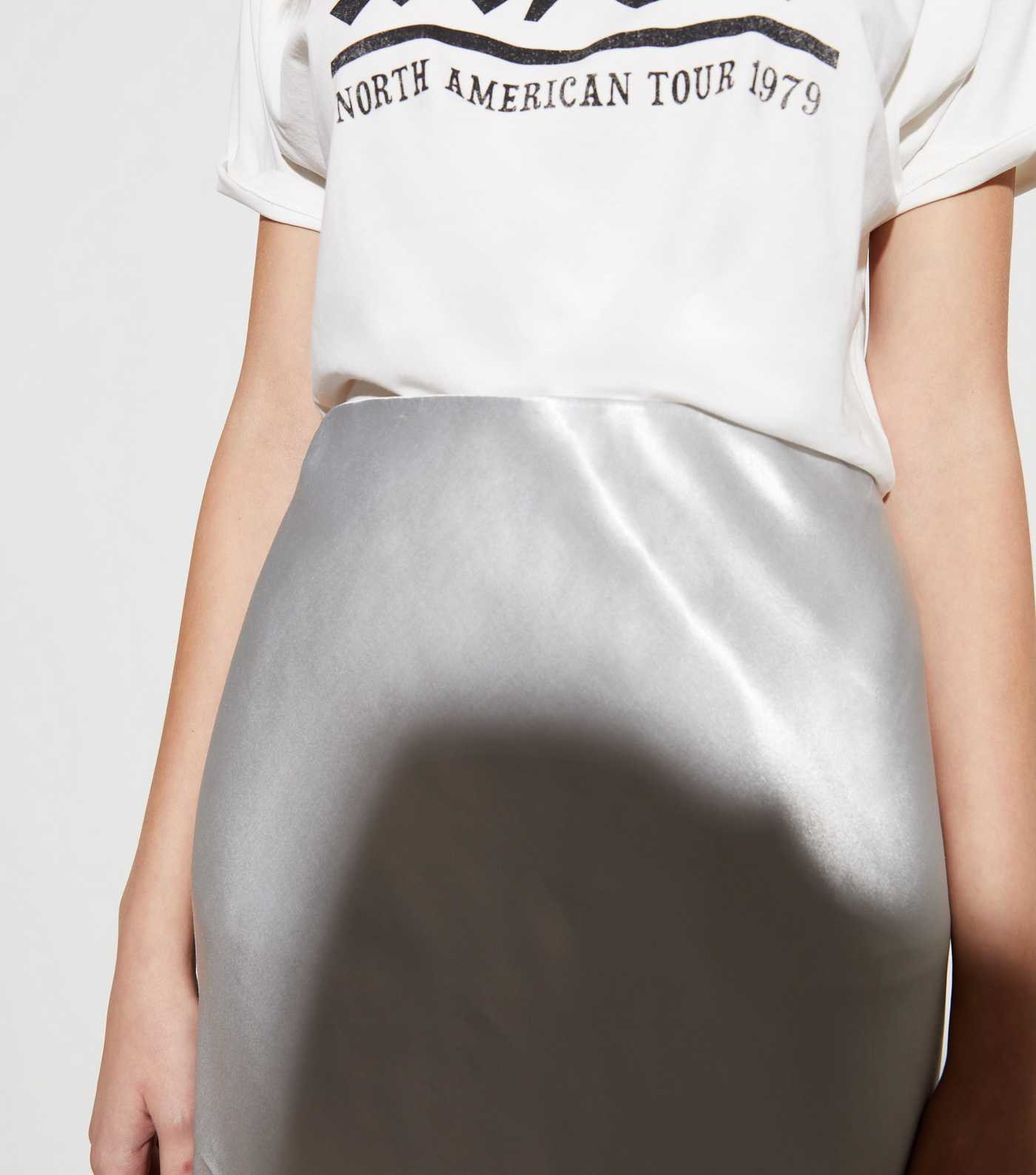 Silver Satin Maxi Skirt
						
						Add to Saved Items
						Remove from Saved Items | New Look (UK)